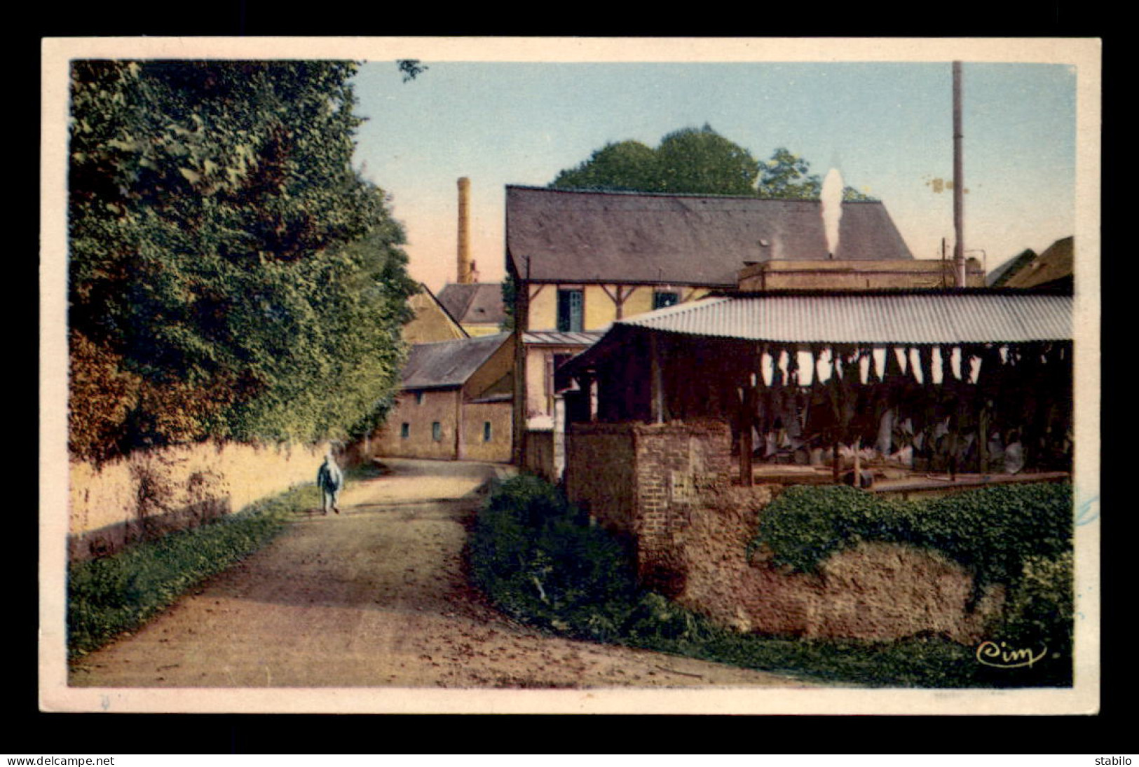 37 - CHATEAU-RENAULT - ENTREE DE L'AVENUE VAUCHEVRIER - Autres & Non Classés