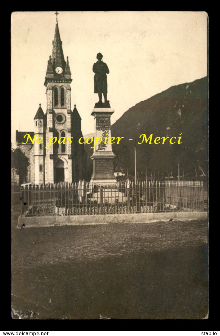 38 - COGNIN - LE MONUMENT AUX MORTS ET L'EGLISE - CARTE PHOTO ORIGINALE - Altri & Non Classificati