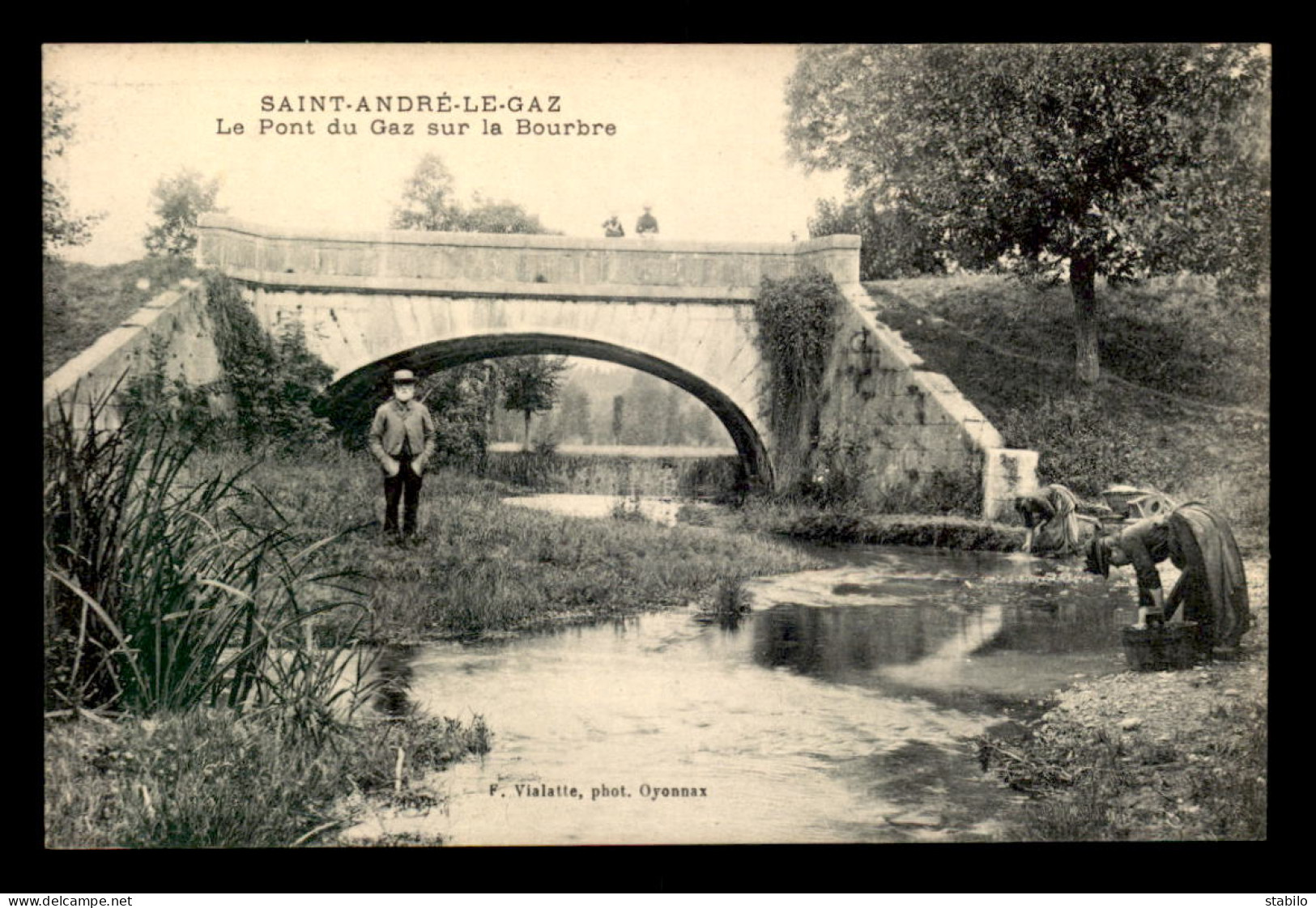 38 - ST-ANDRE-LE-GAZ - LE PONT SUR LA BOURBRE - LAVANDIERES - LAVEUSES - LESSIVE - Saint-André-le-Gaz