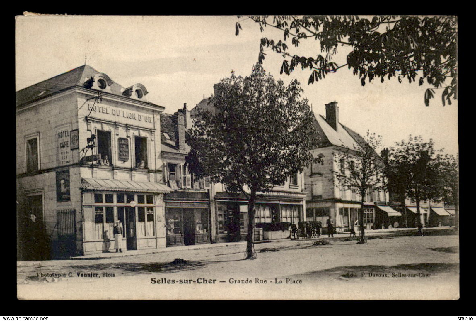 41 - SELLES-SUR-CHER - GRANDE RUE - LA PLACE - HOTEL DU LION D'OR - CAFE DU COMMERCE - Selles Sur Cher