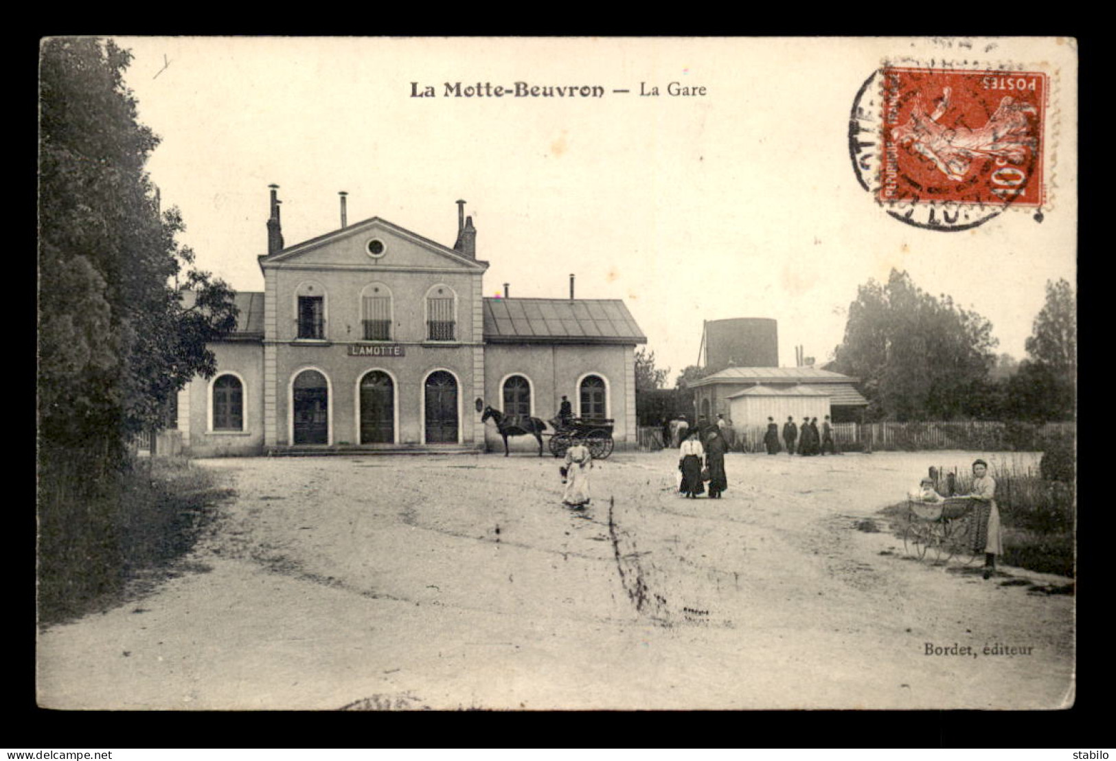 41 - LAMOTTE-BEUVRON - LA GARE DE CHEMIN DE FER - Lamotte Beuvron