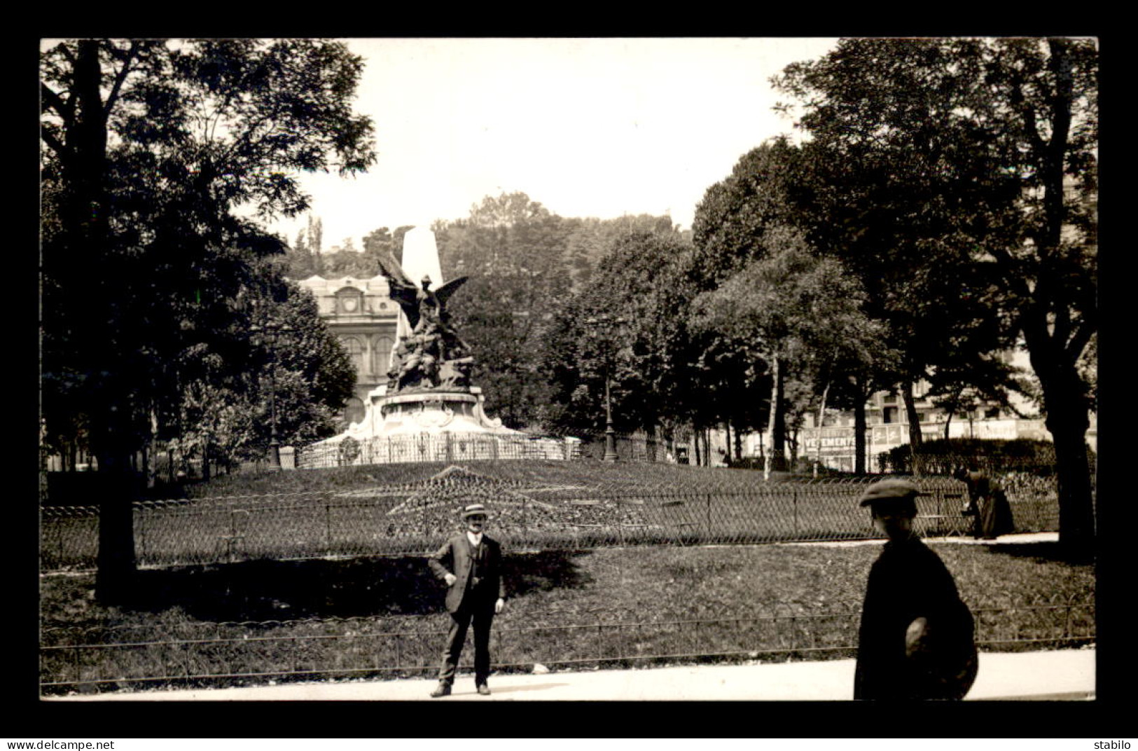 42 - ST-ETIENNE - PLACE BADOULLERE - MONUMENT DES COMBATTANTS DE LA GUERRE DE 1870 - CARTE PHOTO - Saint Etienne