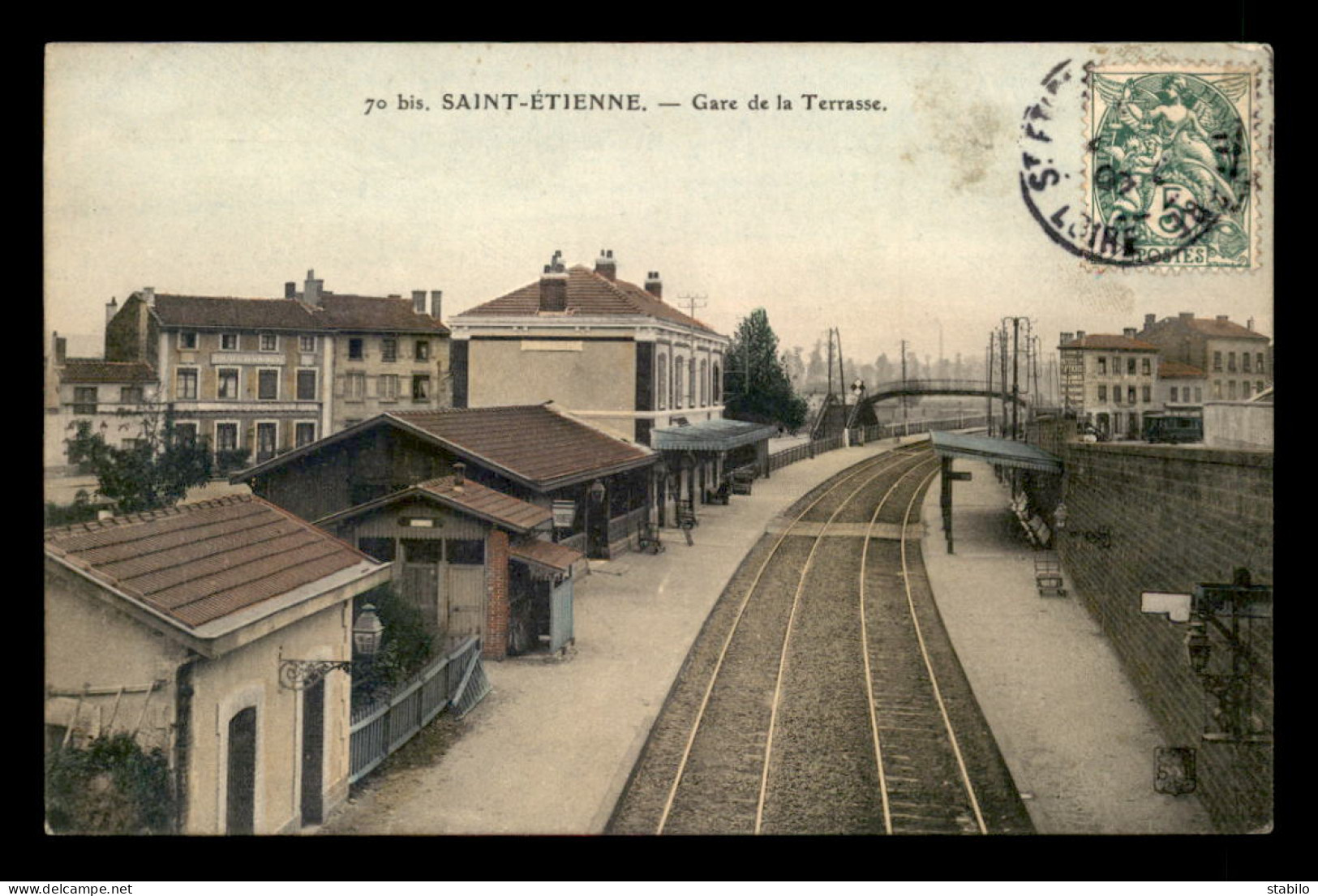 42 - ST-ETIENNE - LES QUAIS DE LA GARE DE CHEMIN DE FER DE LA TERRASSE - CARTE COLORISEE - Saint Etienne