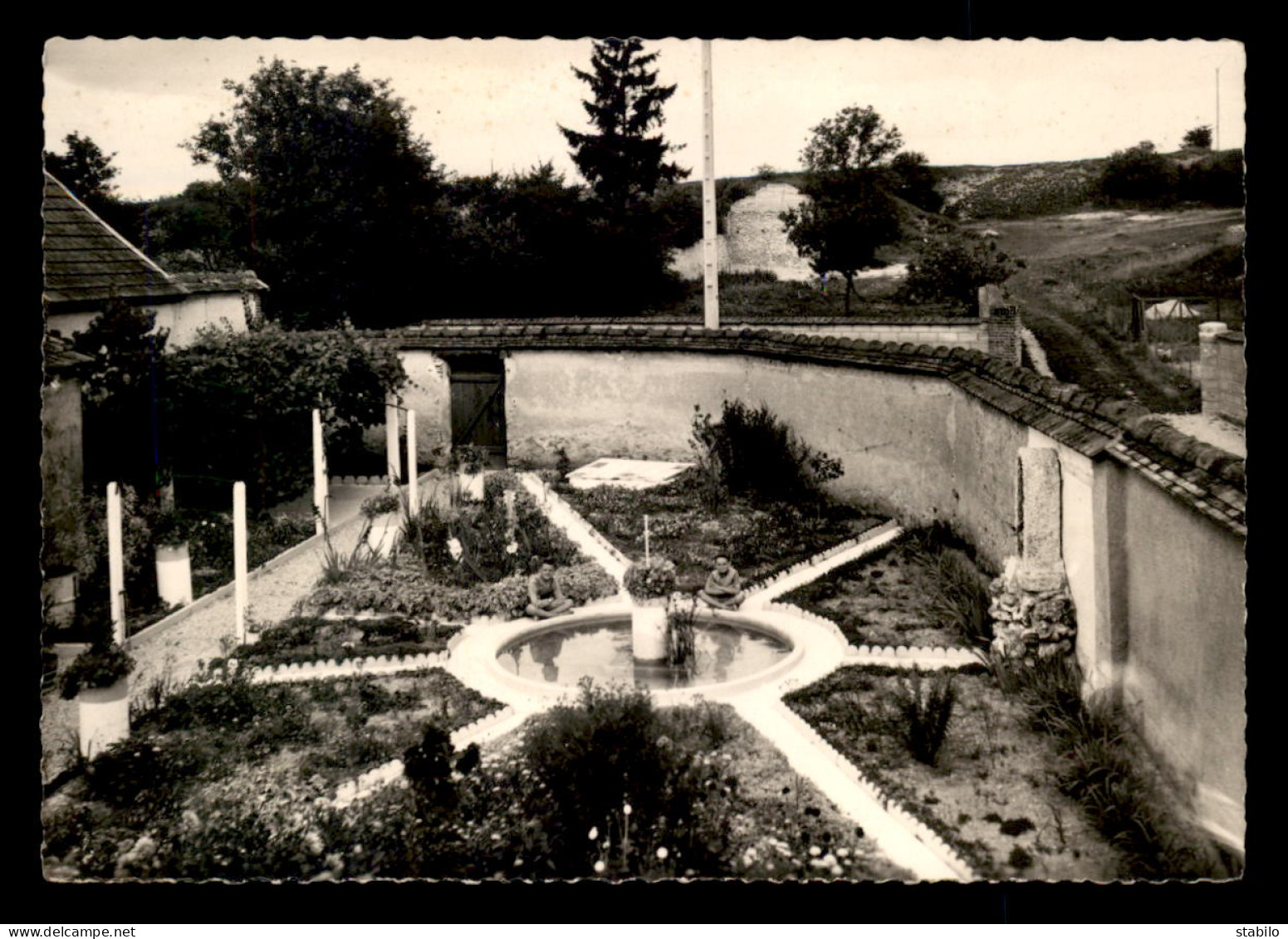 51 - CONFLANS-SUR-SEINE - JARDIN DU PRESBYTERE - Andere & Zonder Classificatie