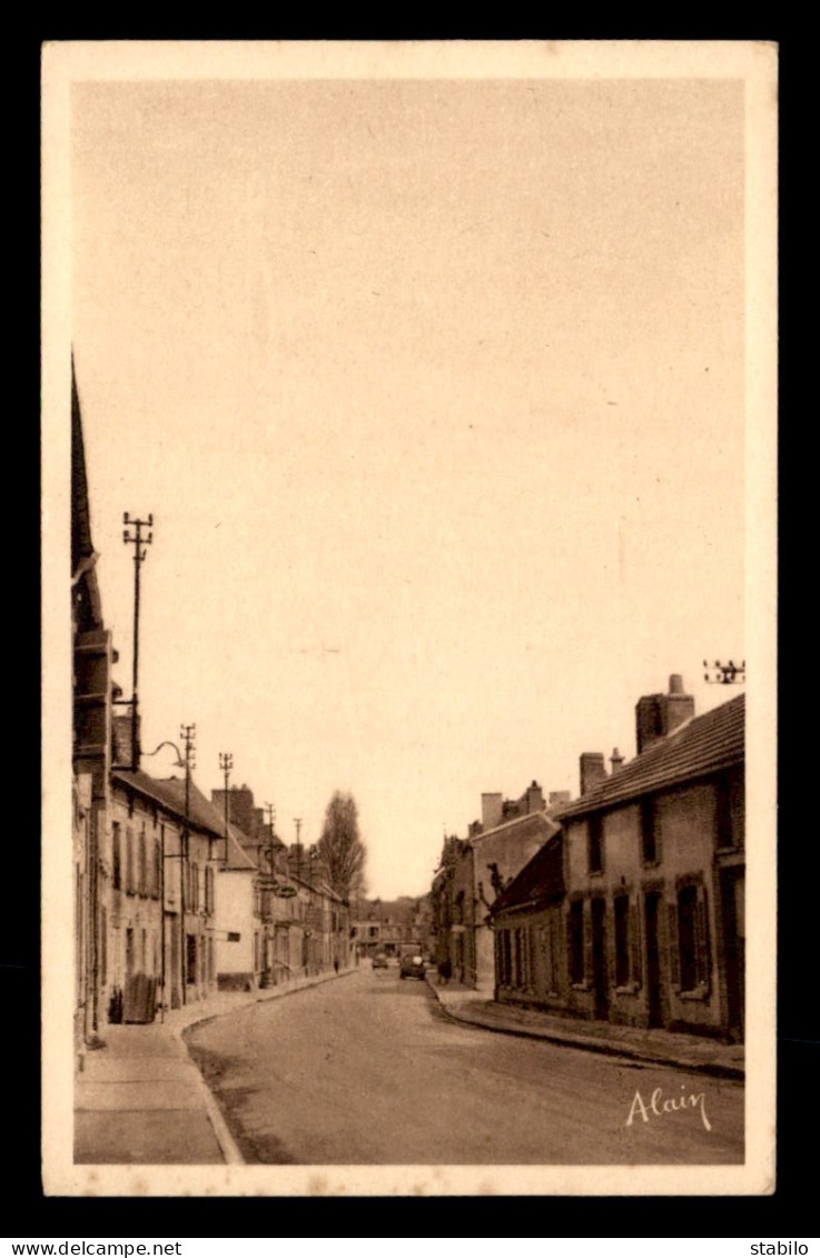 51 - FERE-CHAMPENOISE - RUE DU MARECHAL FOCH - Fère-Champenoise