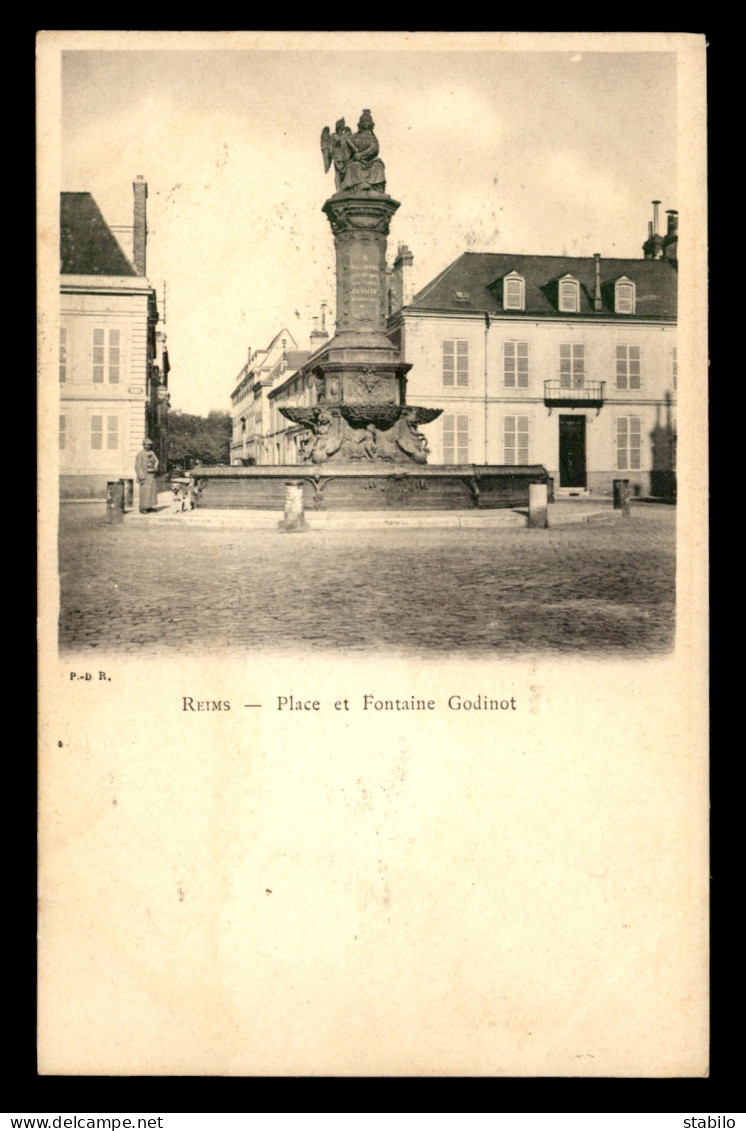 51 - REIMS - PLACE ET FONTAINE GODINOT - Reims