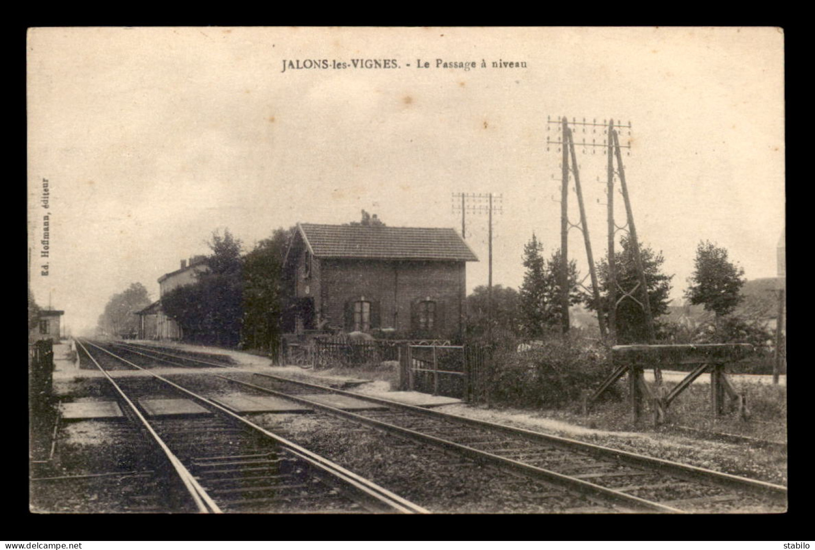 51 - JALONS-LES-VIGNES - LE PASSAGE A NIVEAU ET LES VOIES DE CHEMIN DE FER - Andere & Zonder Classificatie