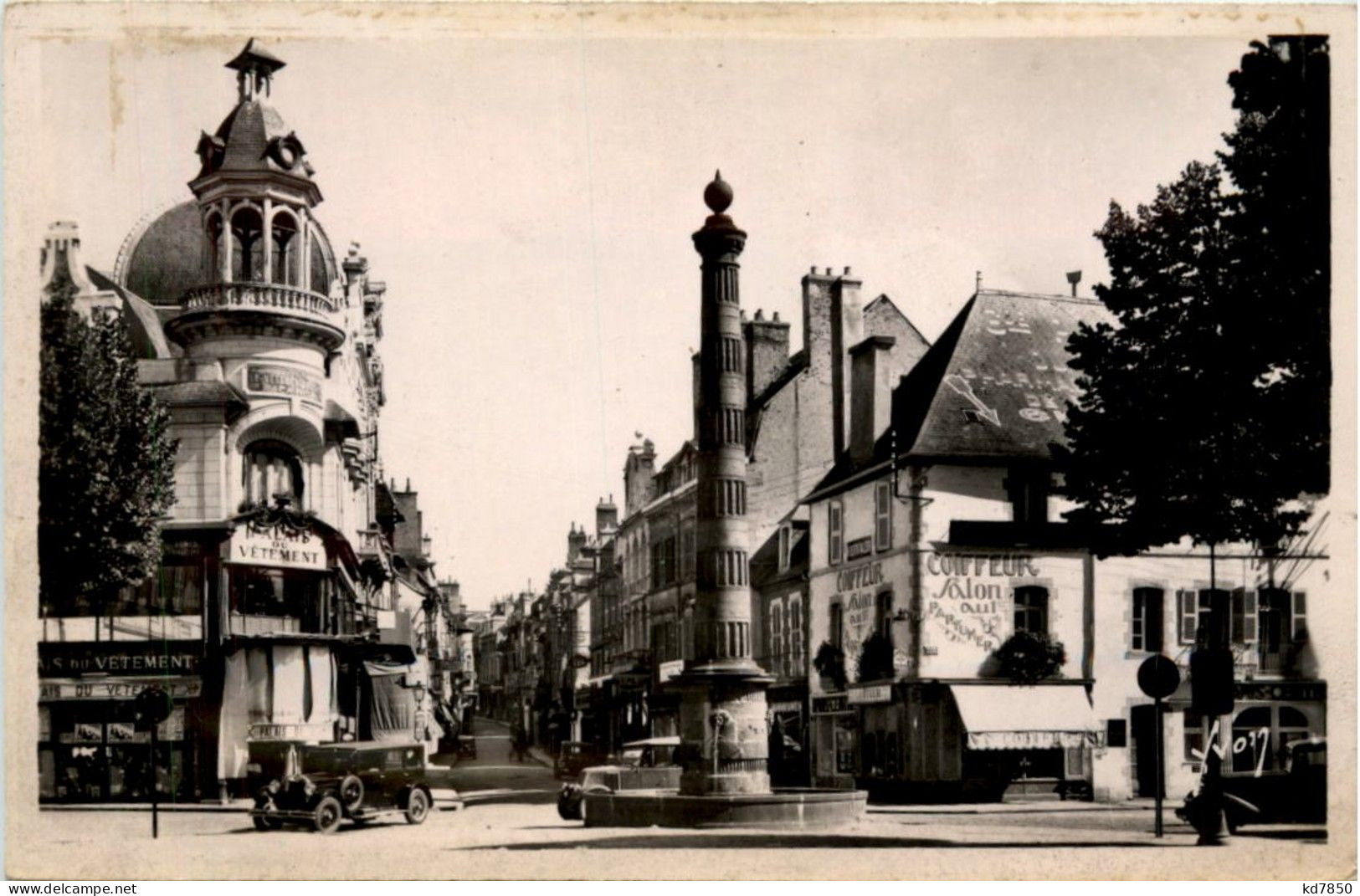 Moulins - Place Et Rue D Allier - Moulins