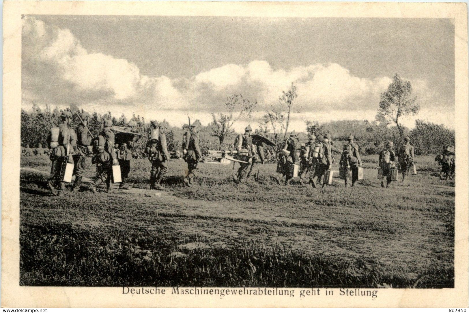 Deutsche Maschinengewehrabteilung Geht In Stellung - War 1914-18