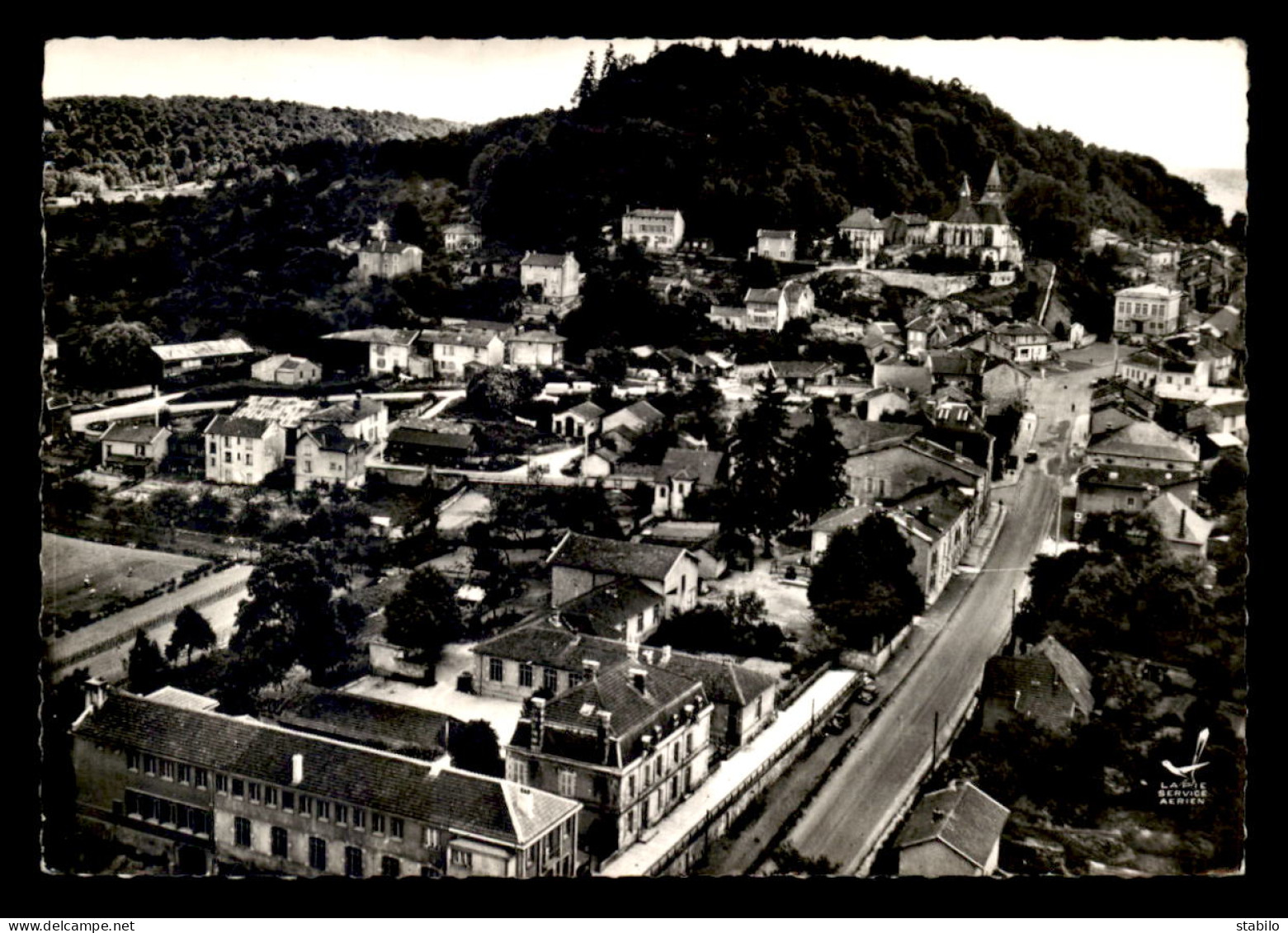 55 - CLERMONT-EN-ARGONNE - VUE AERIENNE - RUE THIERS - Clermont En Argonne