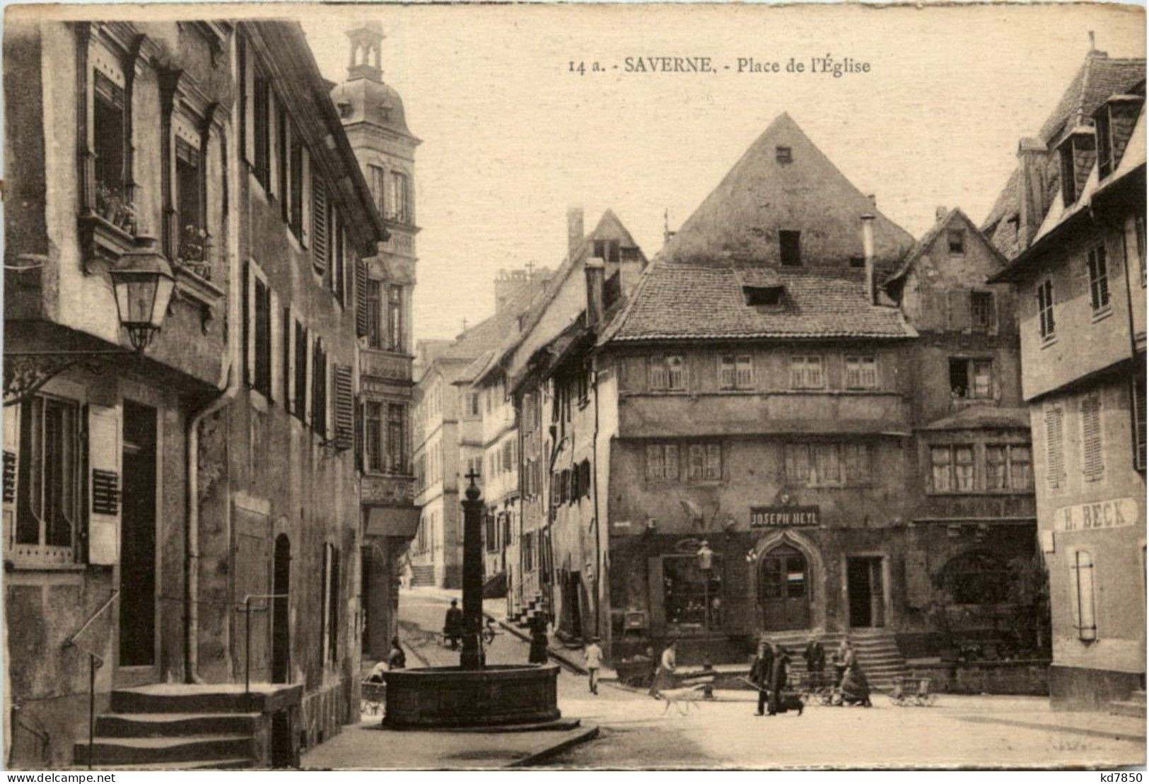 Saverne - Place De L Eglise - Saverne