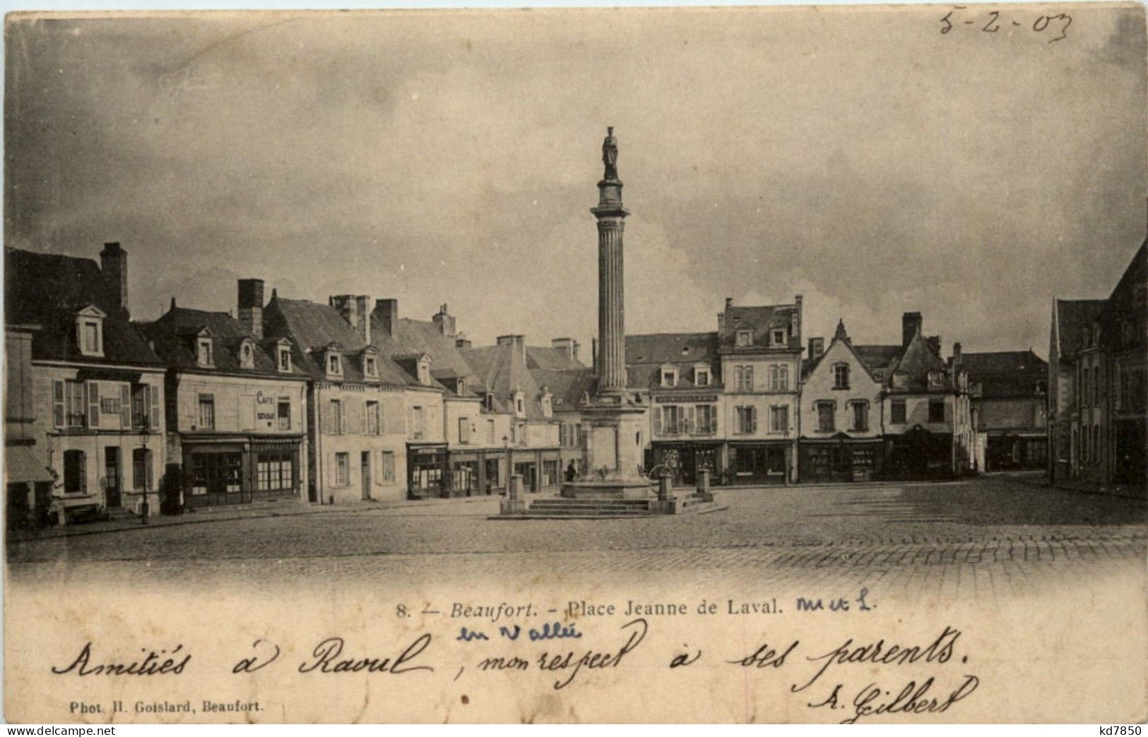 Beaufort - Place Jeanne De Laval - Sonstige & Ohne Zuordnung