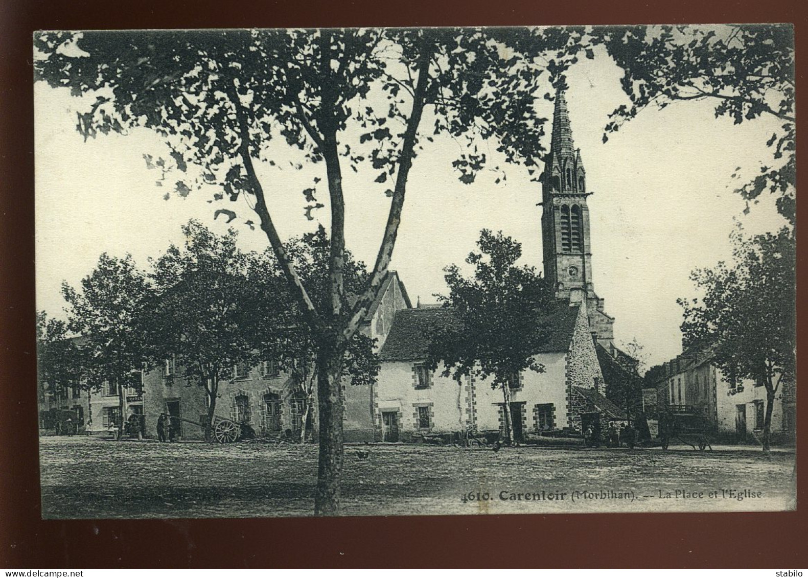 56 - CARENTOIR - LA PLACE ET L'EGLISE - Otros & Sin Clasificación