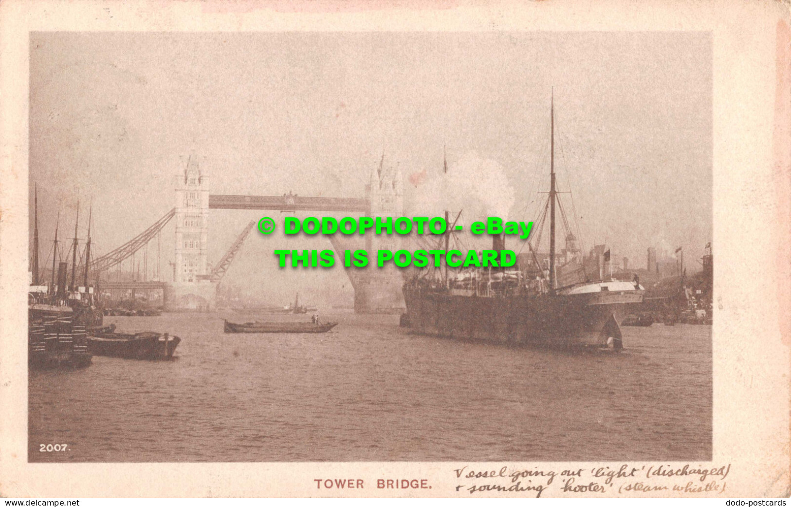 R542603 Tower Bridge. Davidson Brothers Picture Post Cards. London View Series. - Sonstige & Ohne Zuordnung