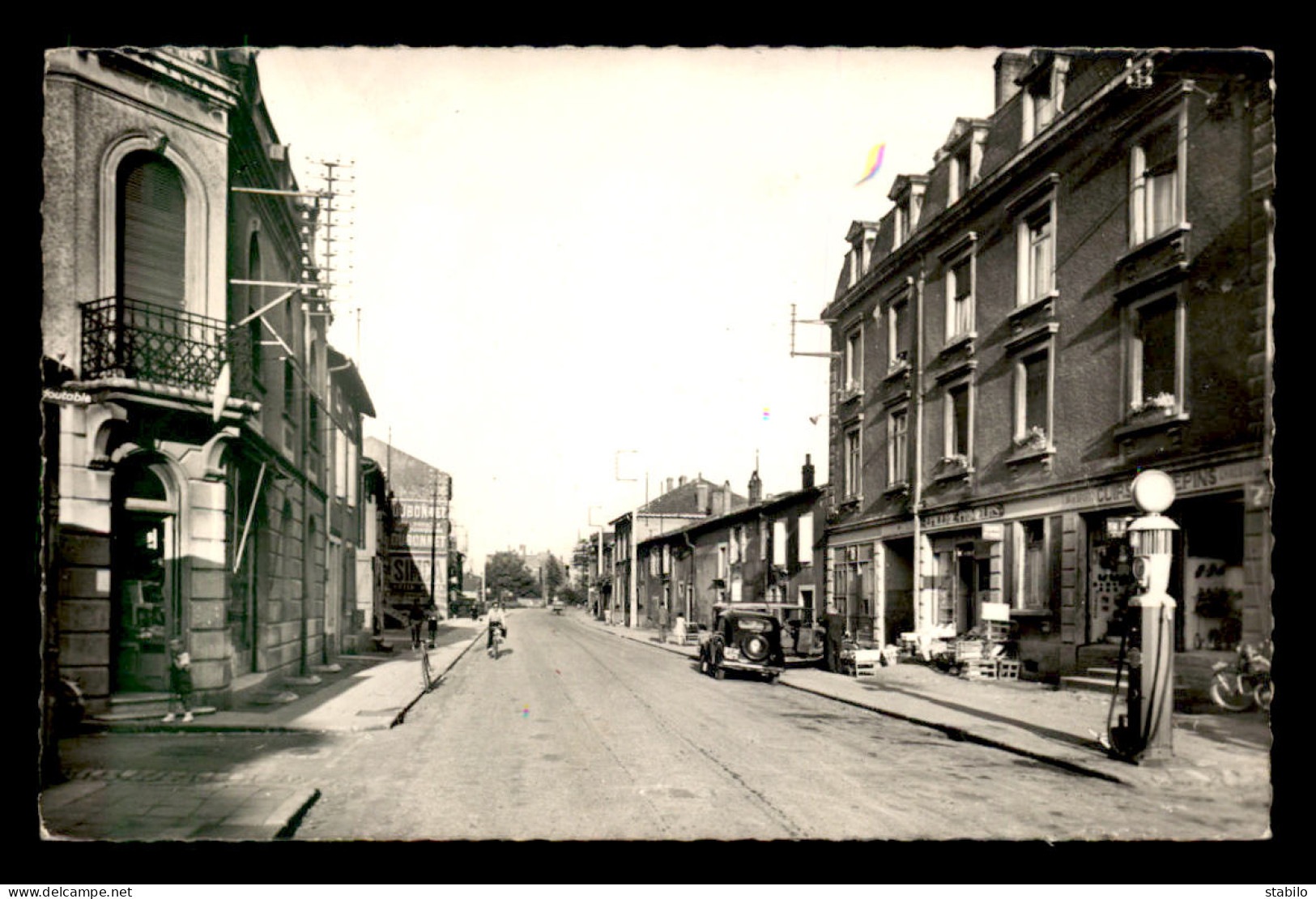 57 - CLOUANGE - RUE FOCH - POMPE A ESSENCE - Sonstige & Ohne Zuordnung