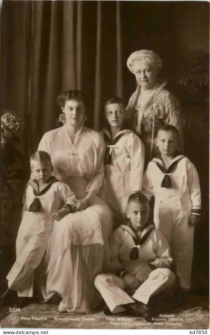 Kaiserin Und Kronprinzessin - Royal Families