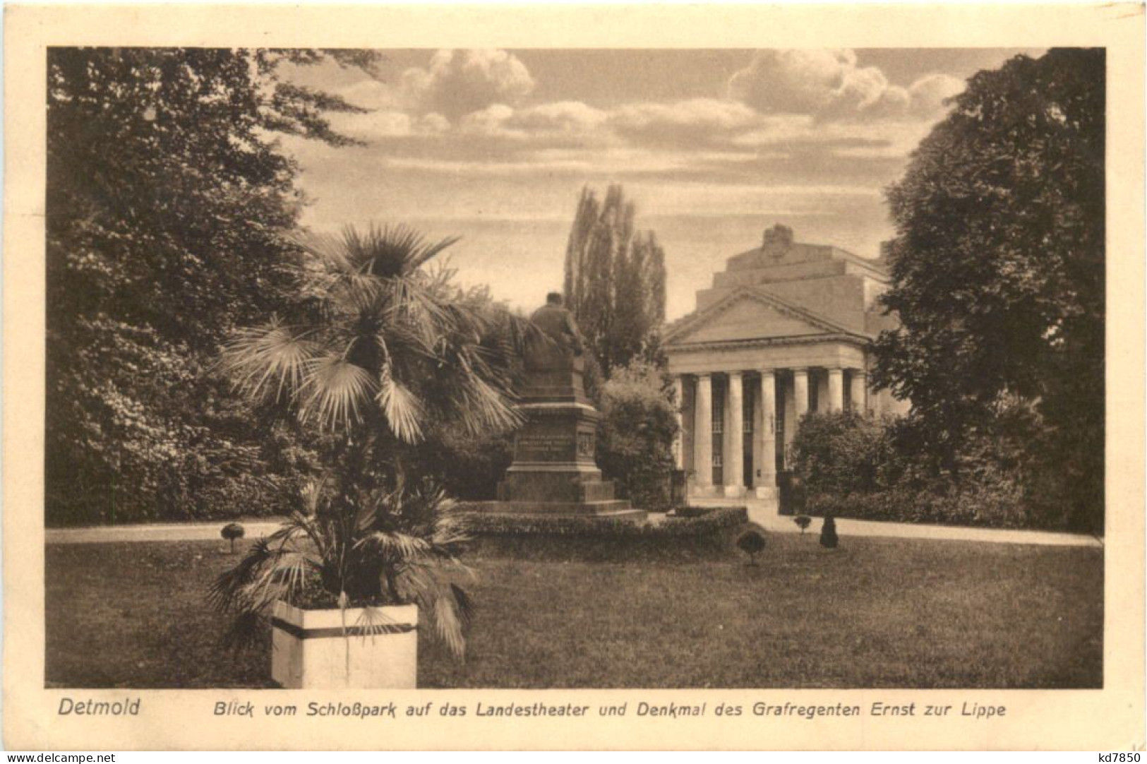 Detmold - Blick Vom Schlosspark Auf Das Landestheater - Detmold