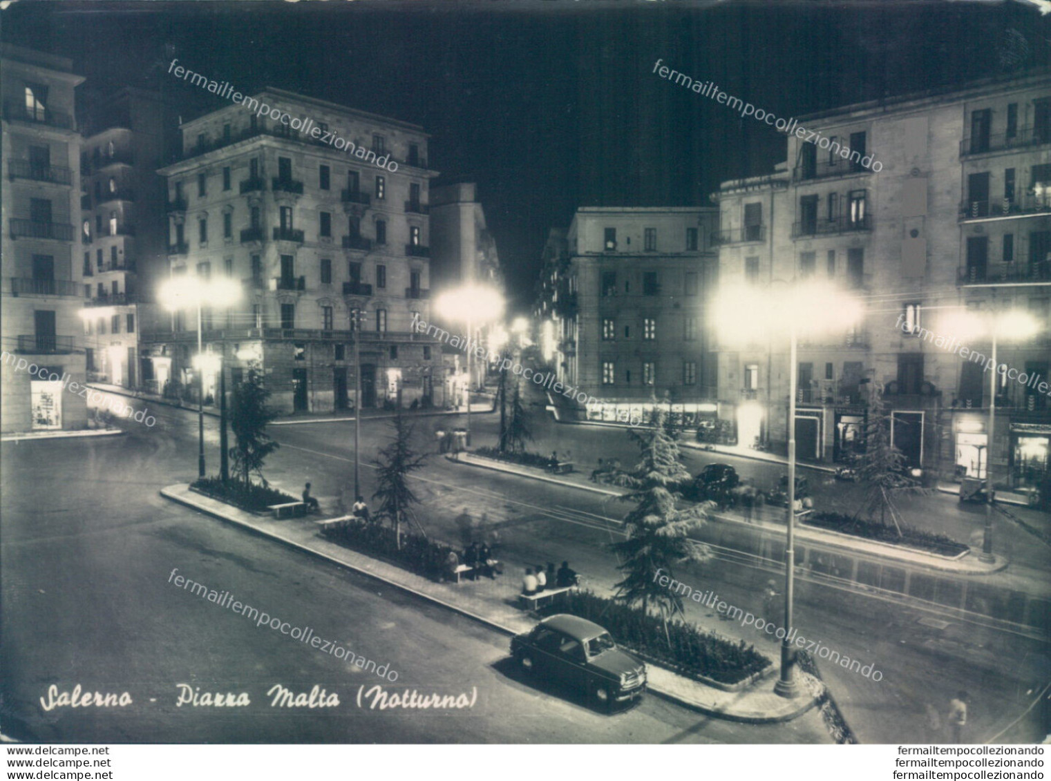 V198 Cartolina Salerno Citta' Piazza Malta Notturno - Salerno