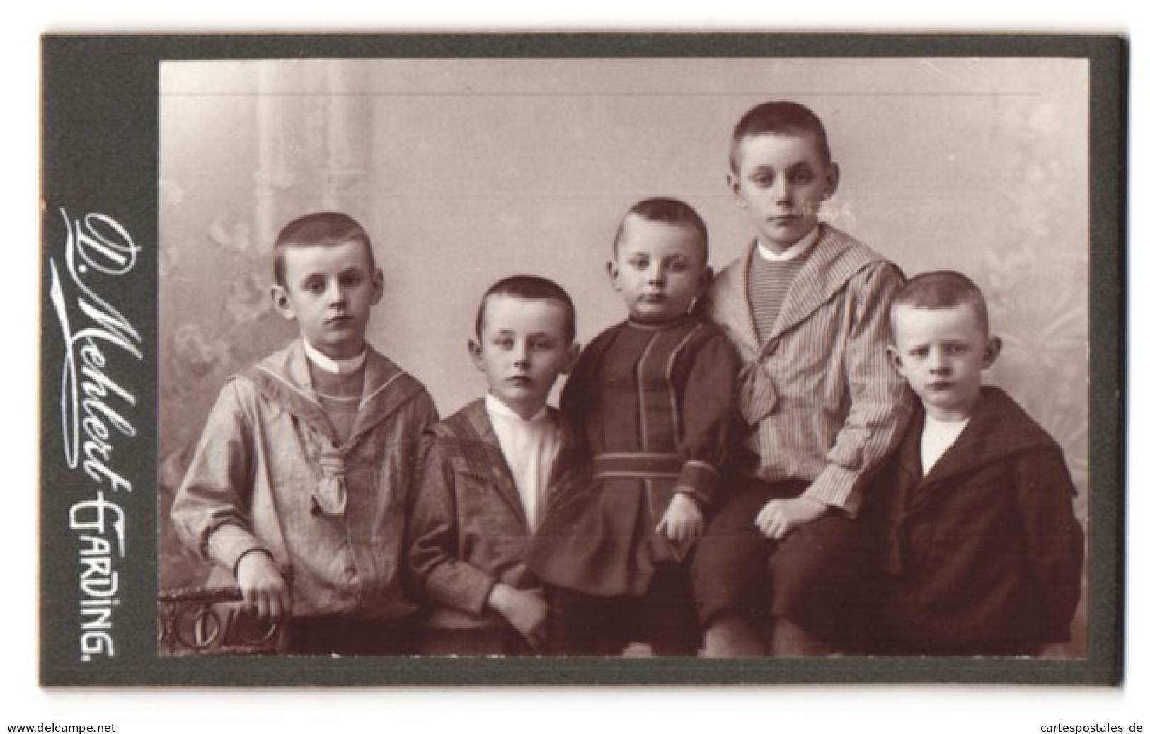 Fotografie D. Mehlert, Garding, Fünf Kinder In Anzügen Mit Kurzhaarschnitten  - Anonyme Personen
