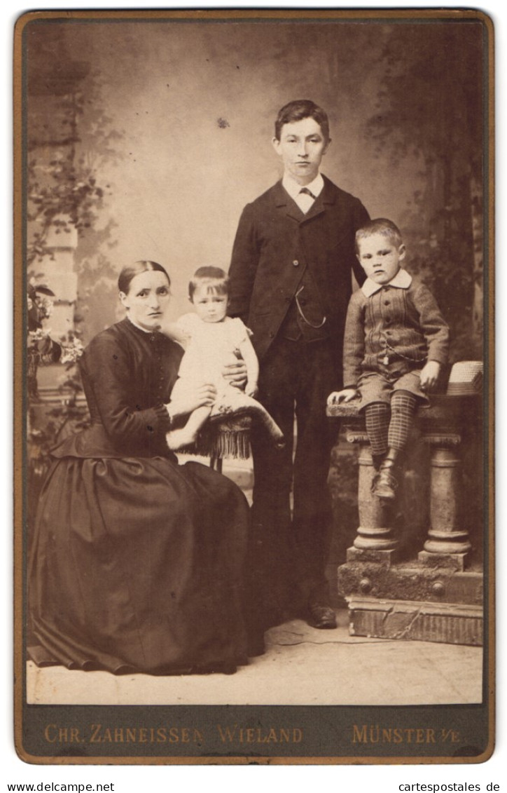 Photo Chr. Zahneissen Wieland, Münster, Mutter Avec Ihren Zwei Des Enfants Et Jugendlichem Sohn  - Anonyme Personen