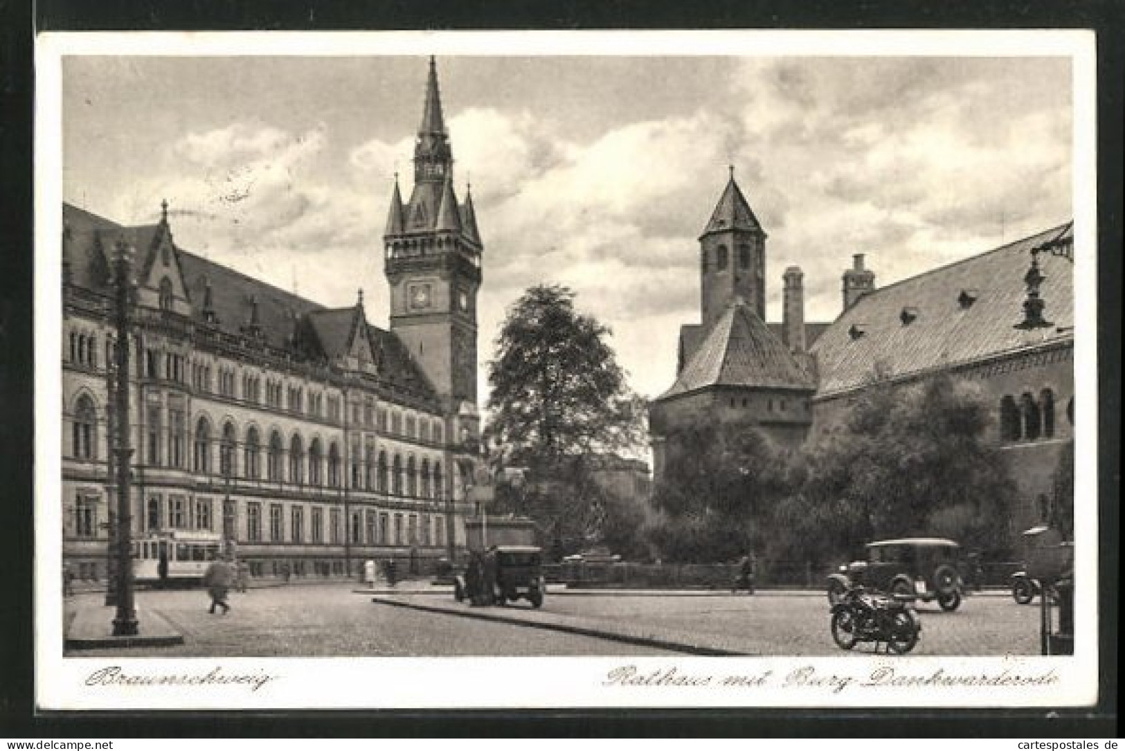 AK Braunschweig, Rathaus Mit Burg Dankwarderode Und Autos  - Braunschweig