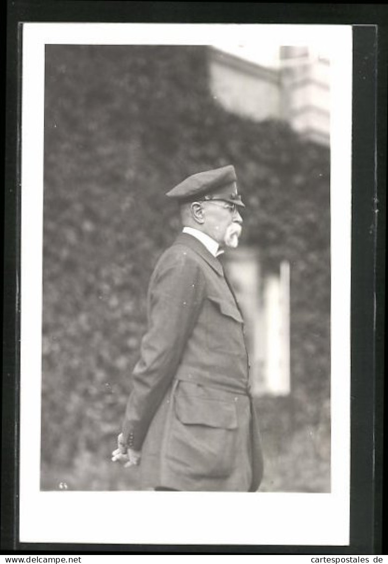 Foto-AK Präsident Masaryk (TGM) In Uniform Mit Schirmmütze  - Uomini Politici E Militari