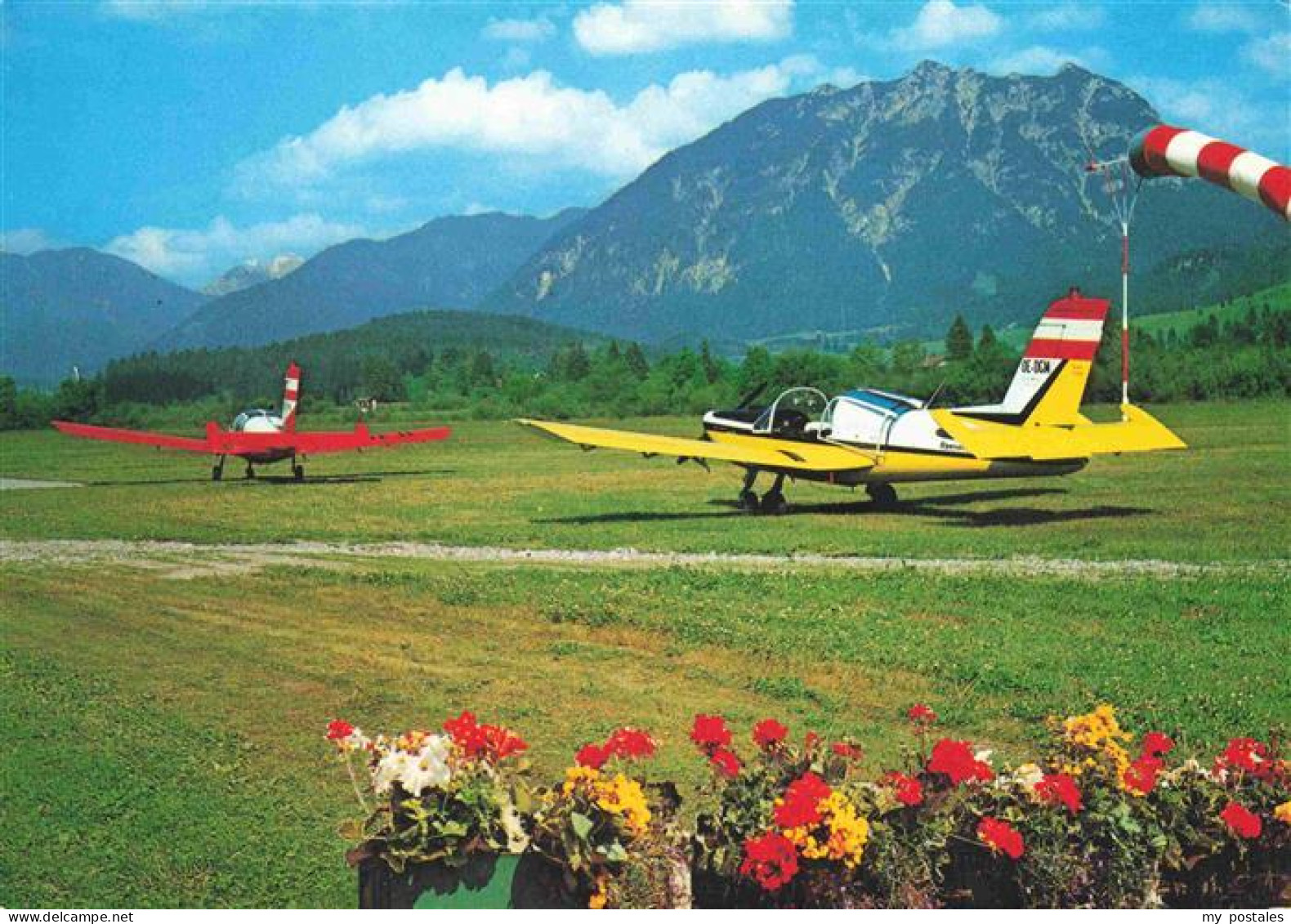 73973773 Hoefen_Reutte_Tirol_AT Flugplatz Motorflugzeuge - Autres & Non Classés