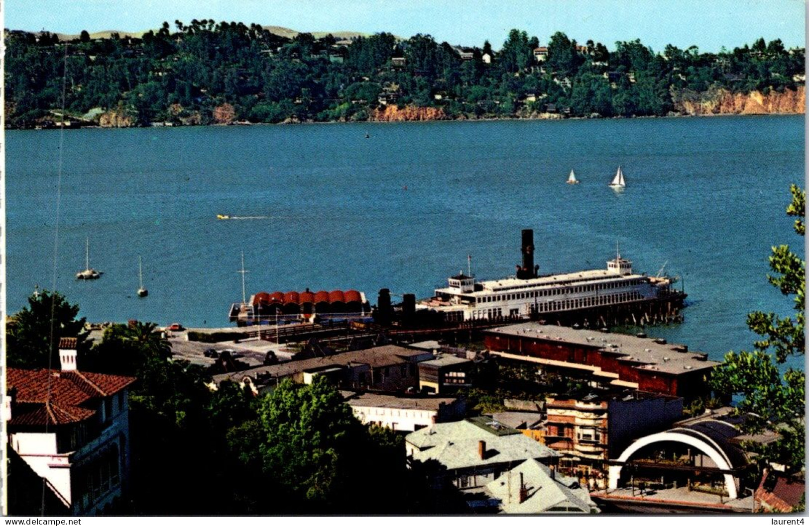 29-4-2024 (3 Z 23) USA - San Francisco Bay (and Ferry Terminal) - Veerboten