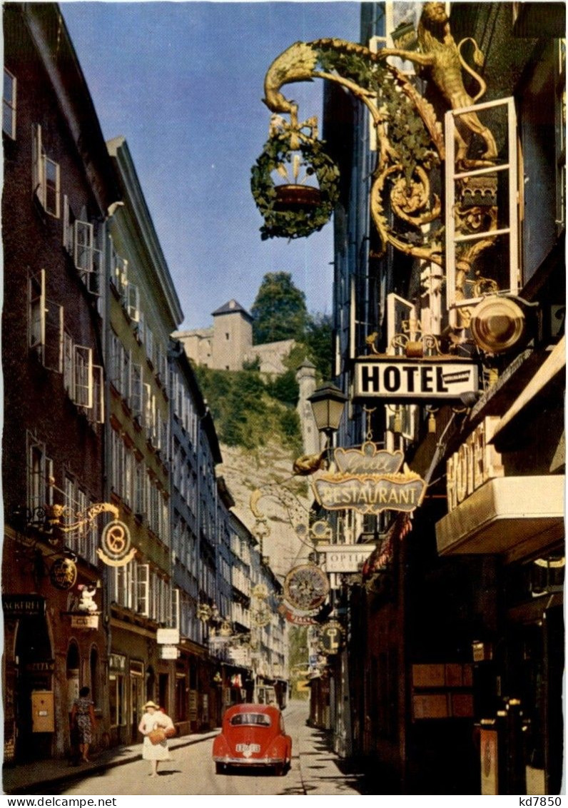 Salzburg - Getreidegasse - VW Käfer - Salzburg Stadt