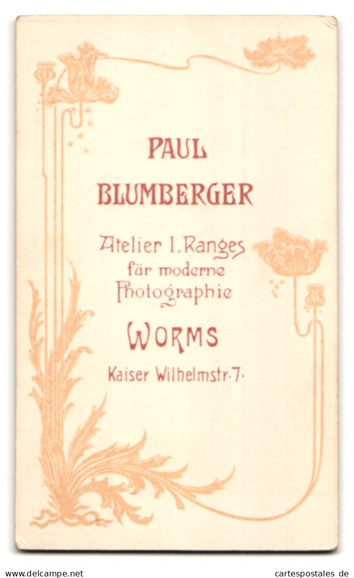 Fotografie Paul Blumberger, Worms, Kaiser-Wilhelm-Str. 7, Portrait Süsses Baby In Weisser Kleidung  - Personnes Anonymes