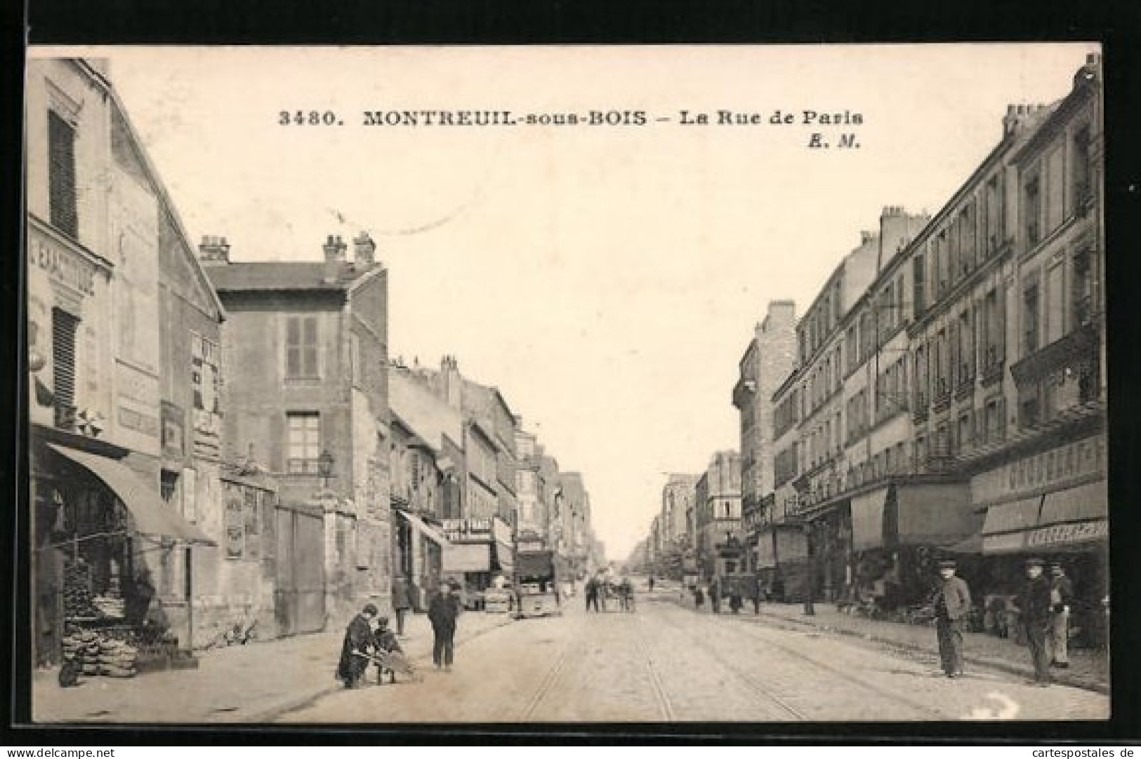 CPA Montreuil-sous-Bois, La Rue De Paris  - Montreuil