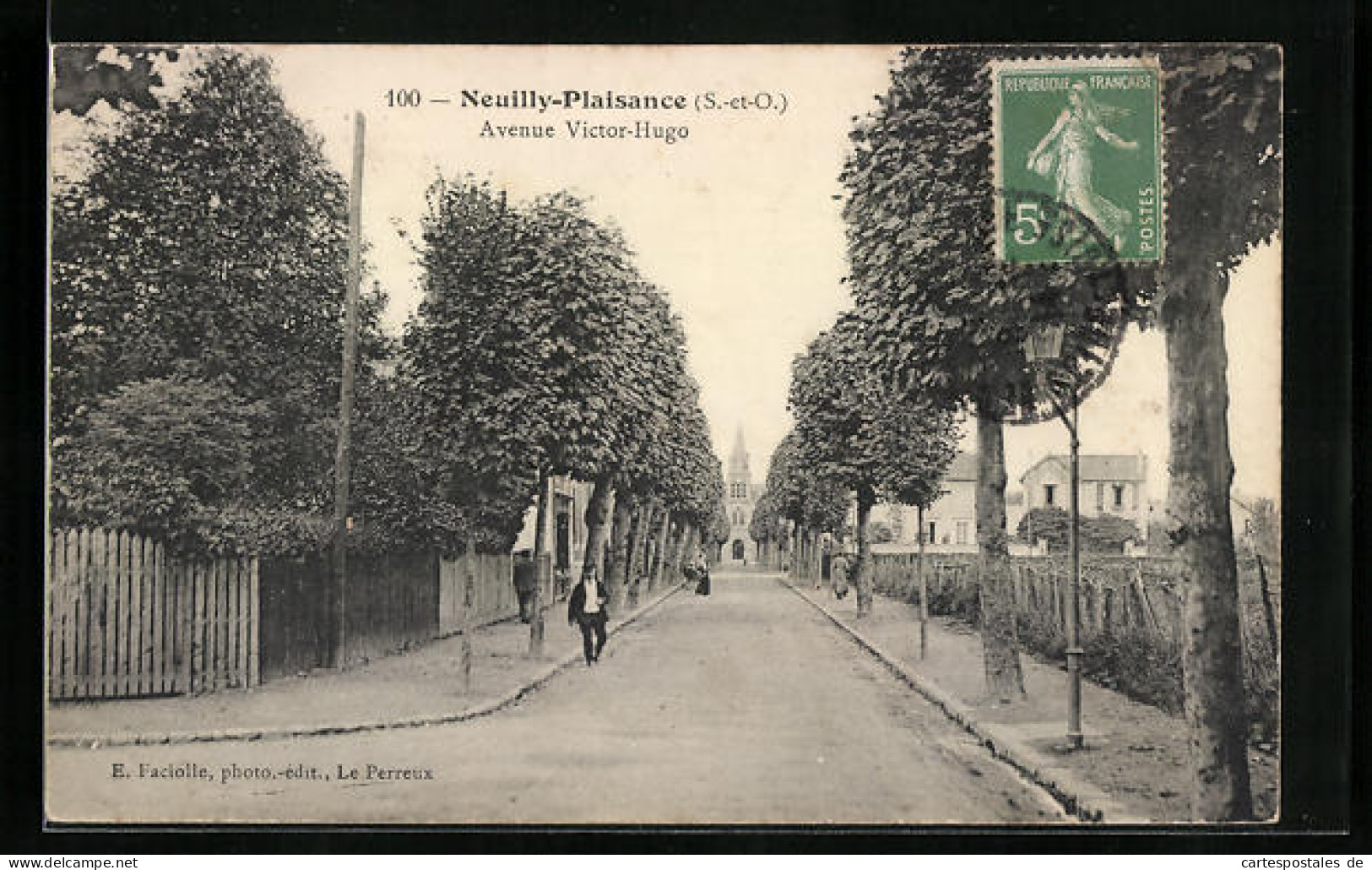 CPA Neuilly-Plaisance, Avenue Victor-Hugo  - Neuilly Plaisance