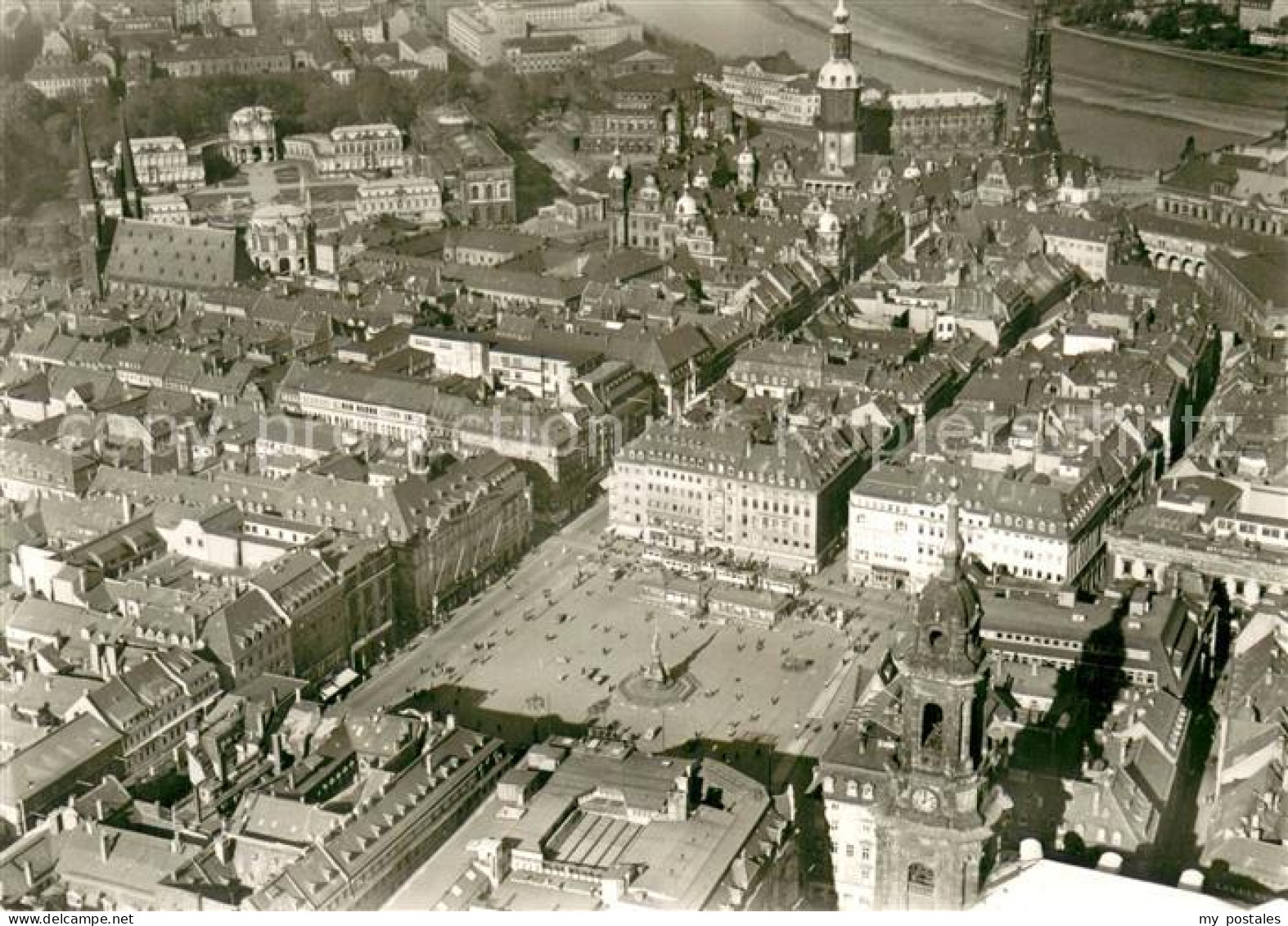 73745983 Dresden Elbe Altmarkt Vor Der Zerstoerung 1945 Fliegeraufnahme  - Dresden