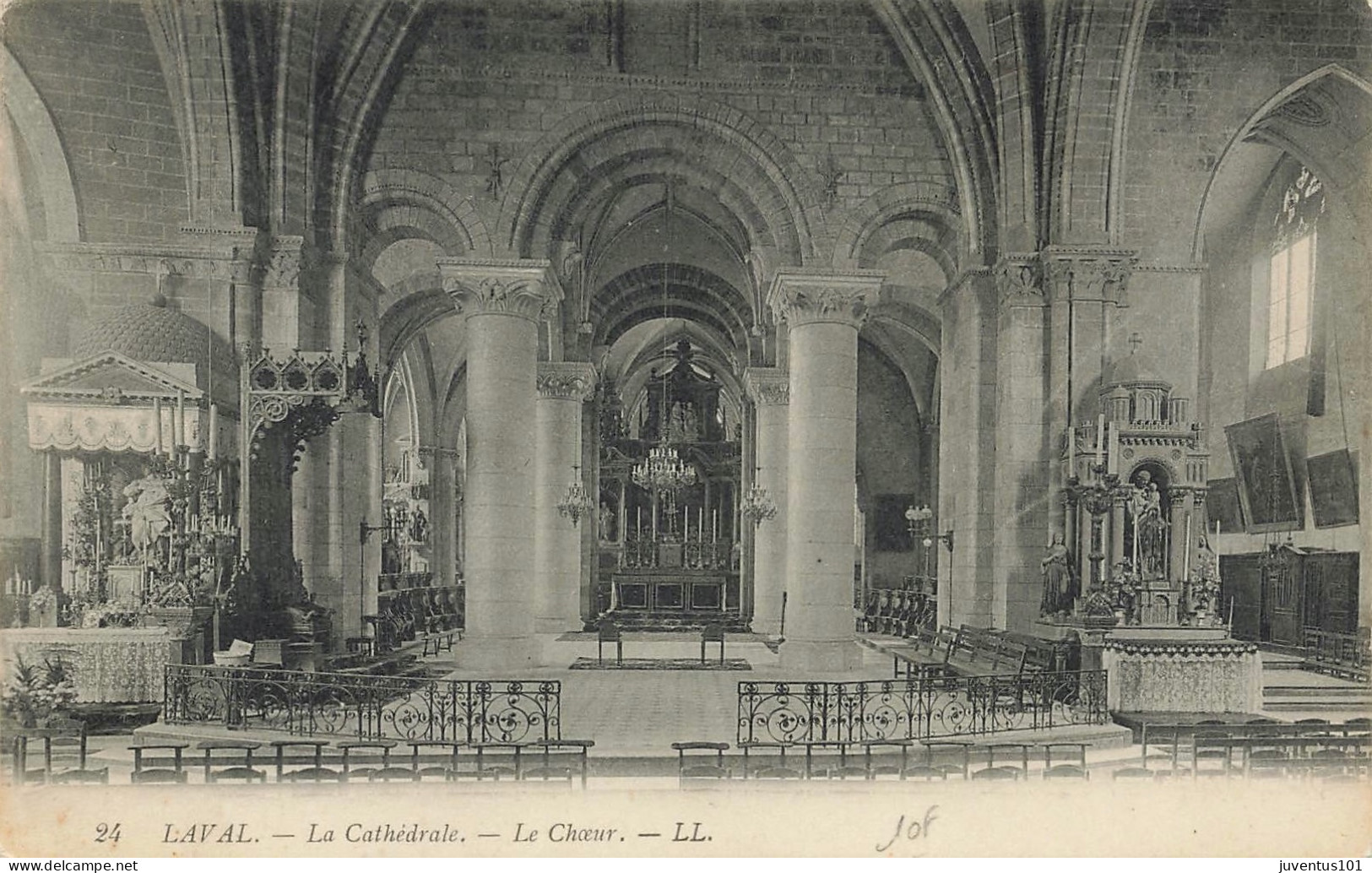 CPA Laval-La Cathédrale-Le Choeur-24   L2876 - Laval