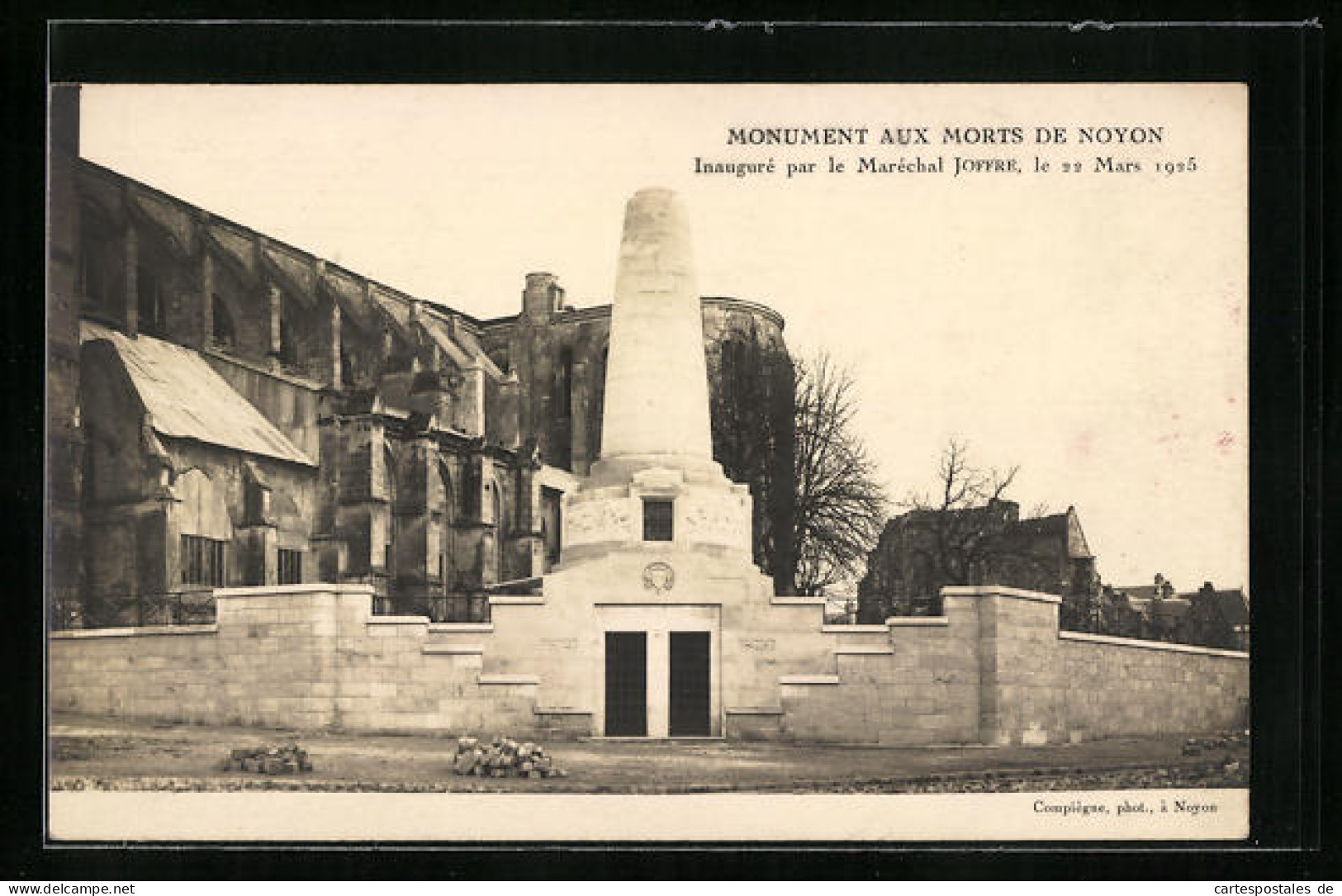 CPA Noyon, Monument Aux Morts  - Noyon