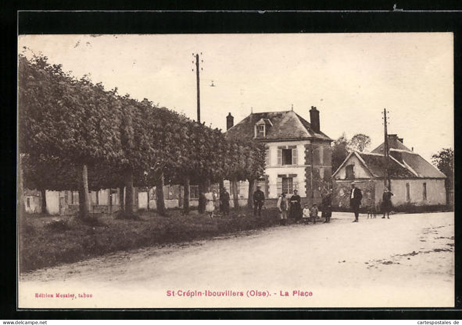 CPA Saint-Crépin-Ibouvillers, La Place  - Autres & Non Classés