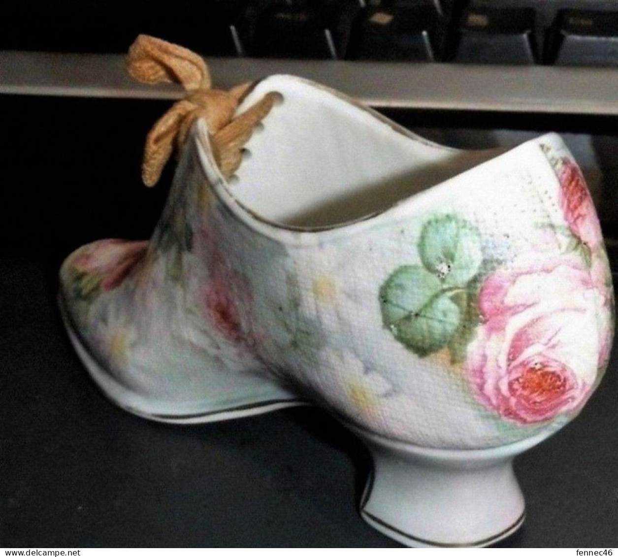 * Chaussure Miniature Femme Décorée De Roses - Porcelaine Royal Bayreuth Bavaria - Bavaria (DEU)
