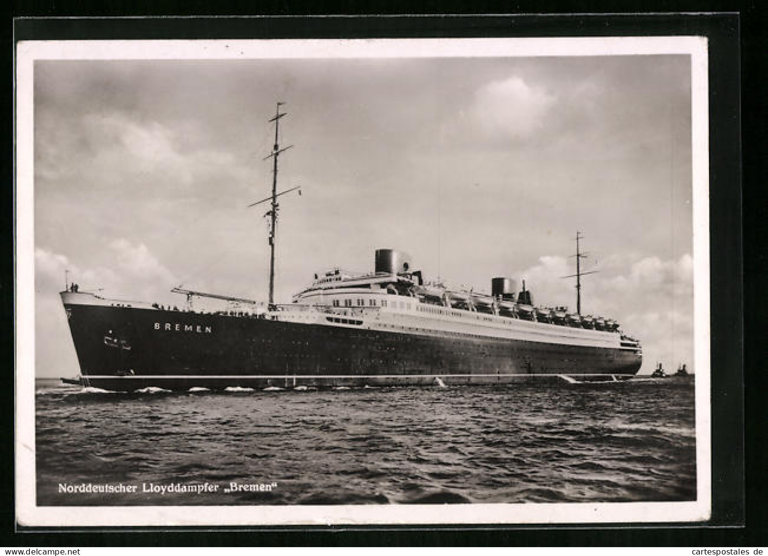 AK Passagierschiff Bremen Des Norddeutschen Lloyds In Der Gesamtansicht  - Passagiersschepen