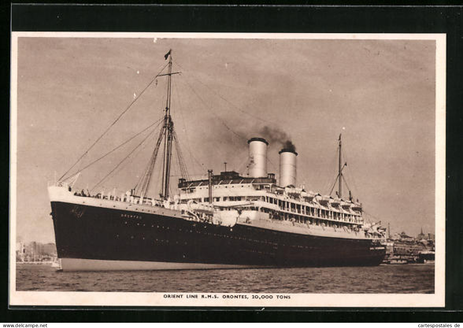 AK Passagierschiff RMS Orontes Der Orient Line Heizt Die Kessel An  - Dampfer