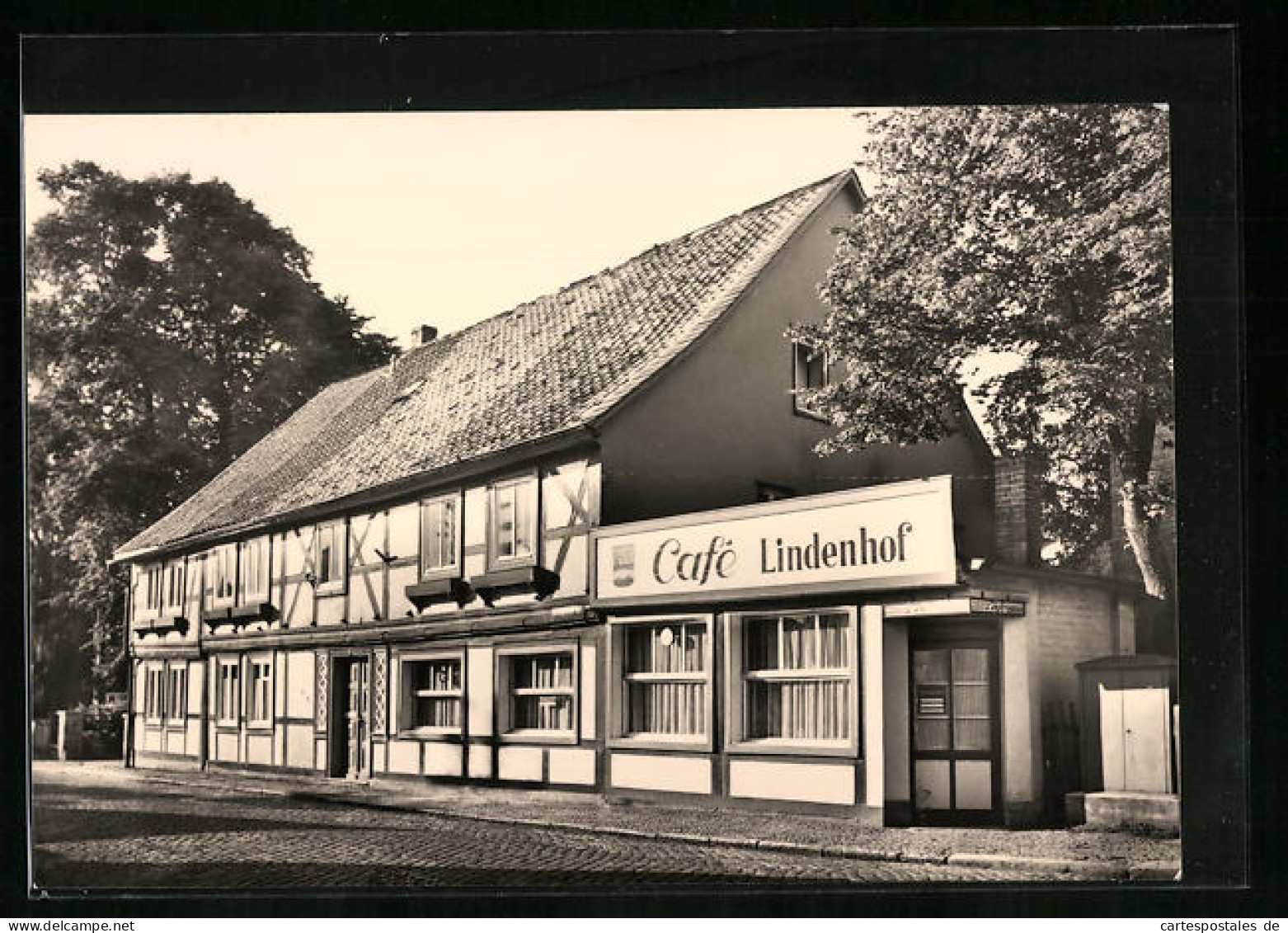 AK Ilsenburg /Harz, FDGB-Café Lindenhof Mit Strassenpartie  - Ilsenburg