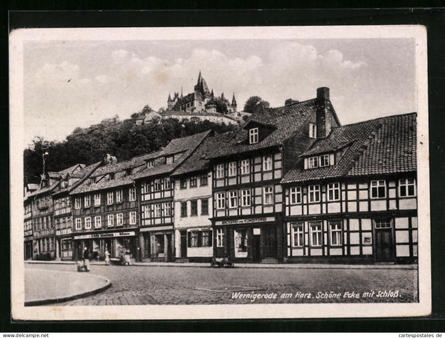 AK Wernigerode Am Harz, Schöne Ecke Mit Schloss Und Bäckerei  - Wernigerode