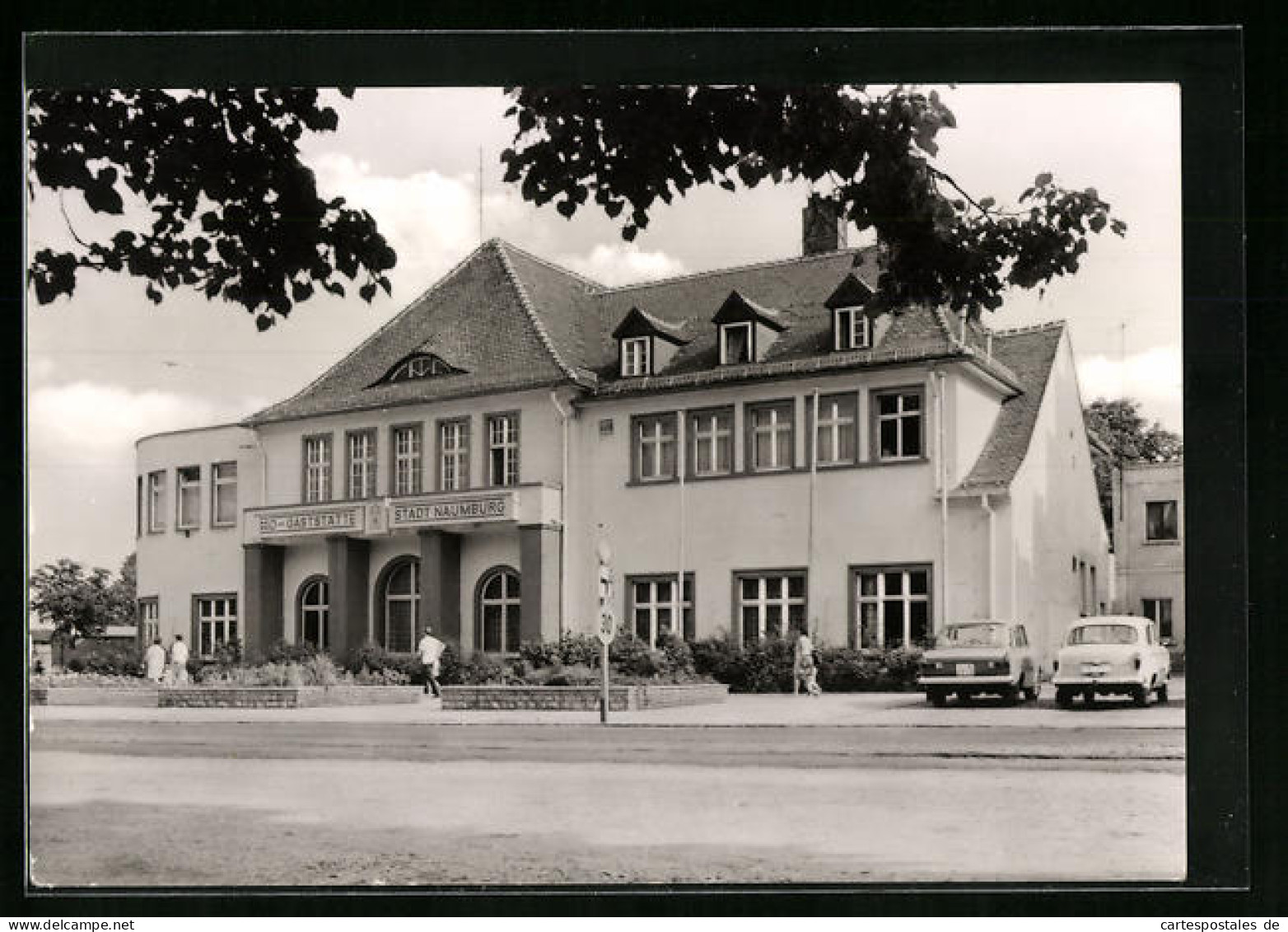 AK Naumburg /Saale, HO-Gaststätte Stadt Naumburg Mit Strassenpartie  - Naumburg (Saale)