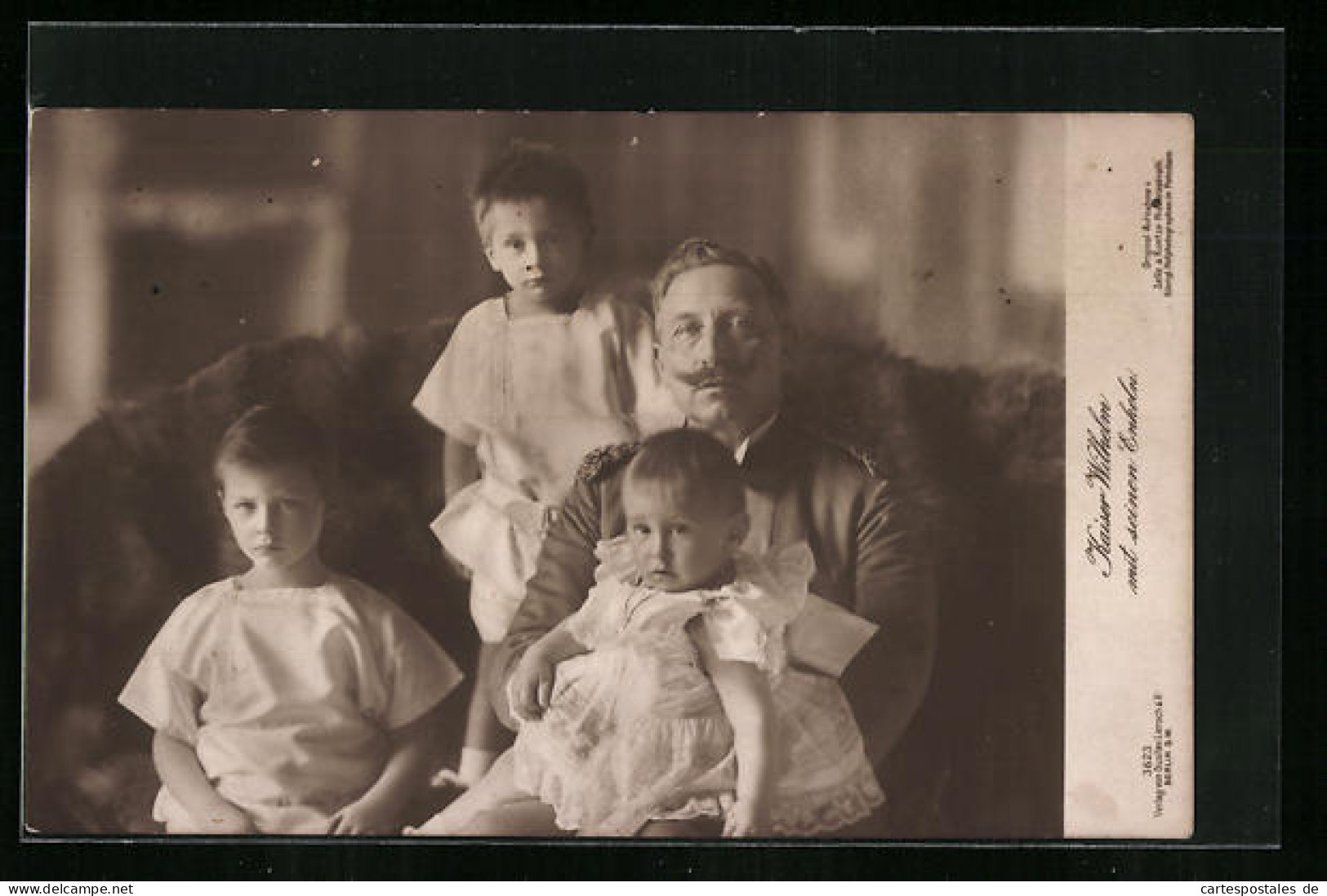 AK Kaiser Wilhelm II. Mit Seinen Enkeln  - Familles Royales