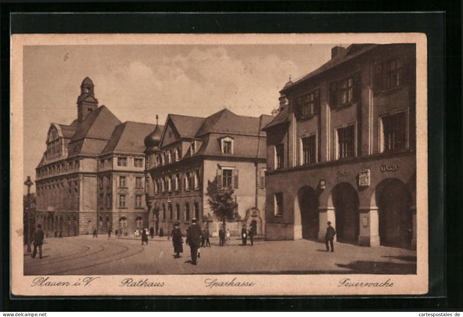 AK Plauen I. V., Rathaus, Sparkasse, Feuerwache  - Firemen