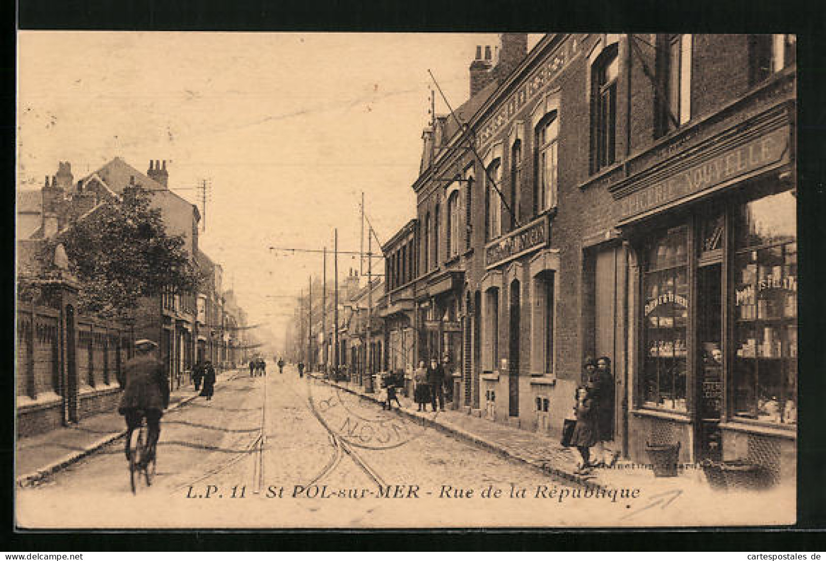 CPA St-Pol-sur-Mer, Rue De La Republique  - Saint Pol Sur Mer