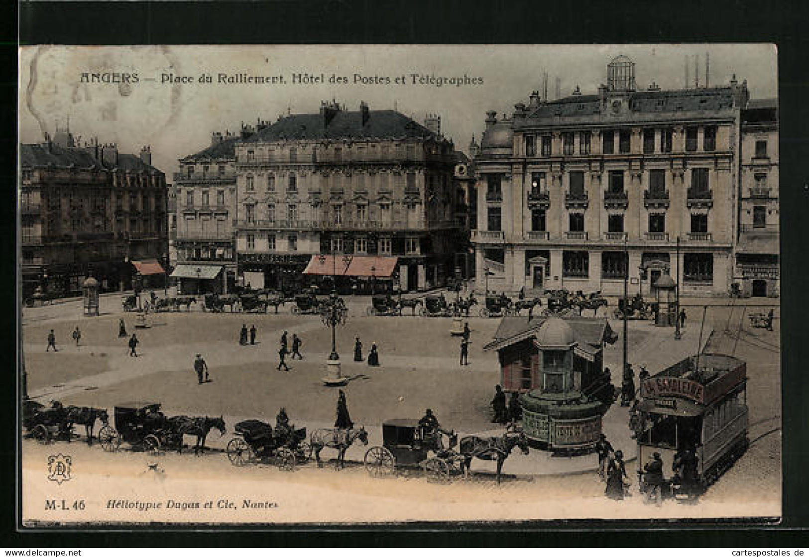 AK Angers, Place Du Ralliement, Hôtel Des Postes Et Télégraphes, Strassenbahn  - Tramways