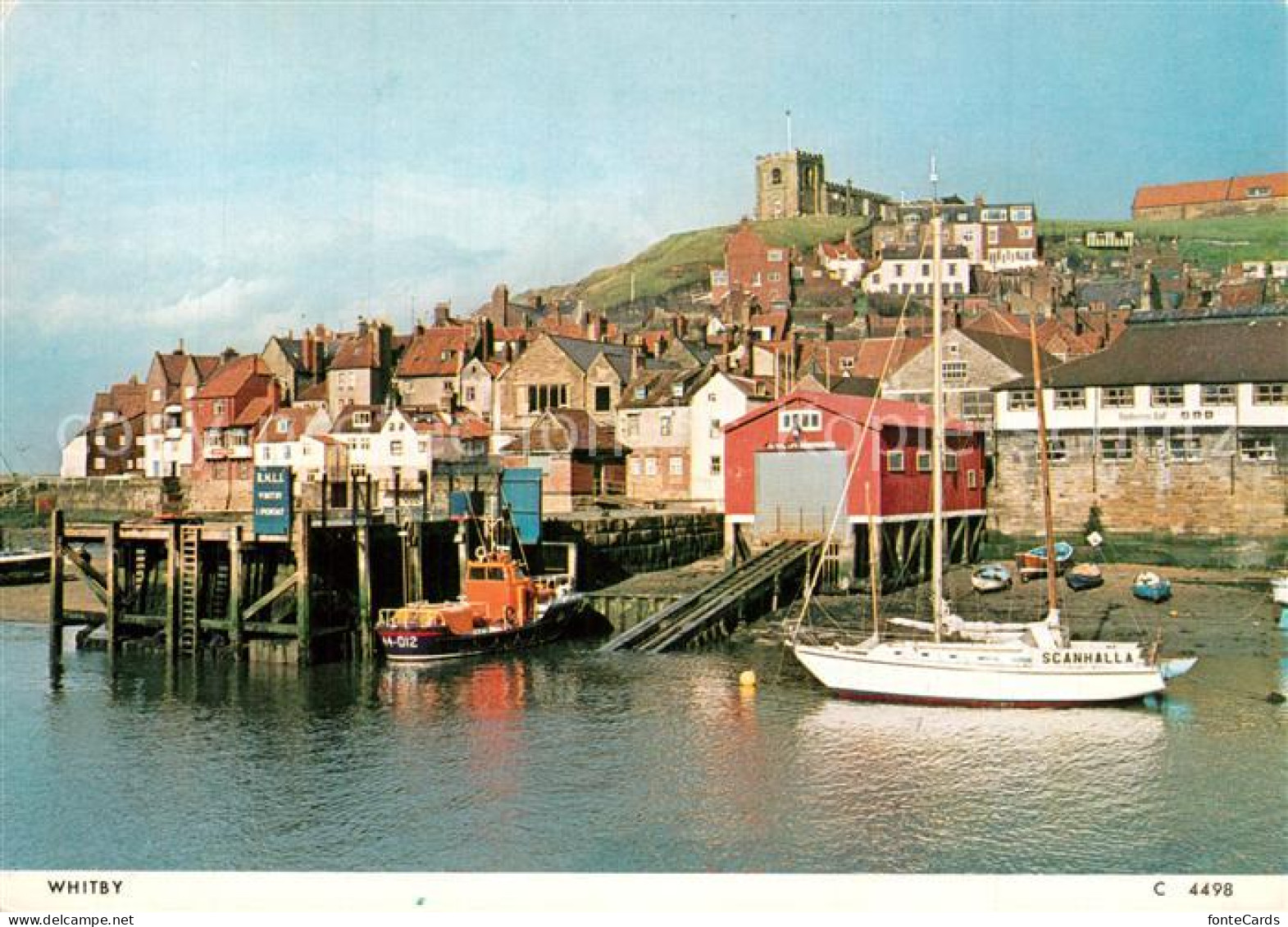 73607265 Whitby West Cliff Ansicht Vom Hafen Aus Whitby West Cliff - Sonstige & Ohne Zuordnung