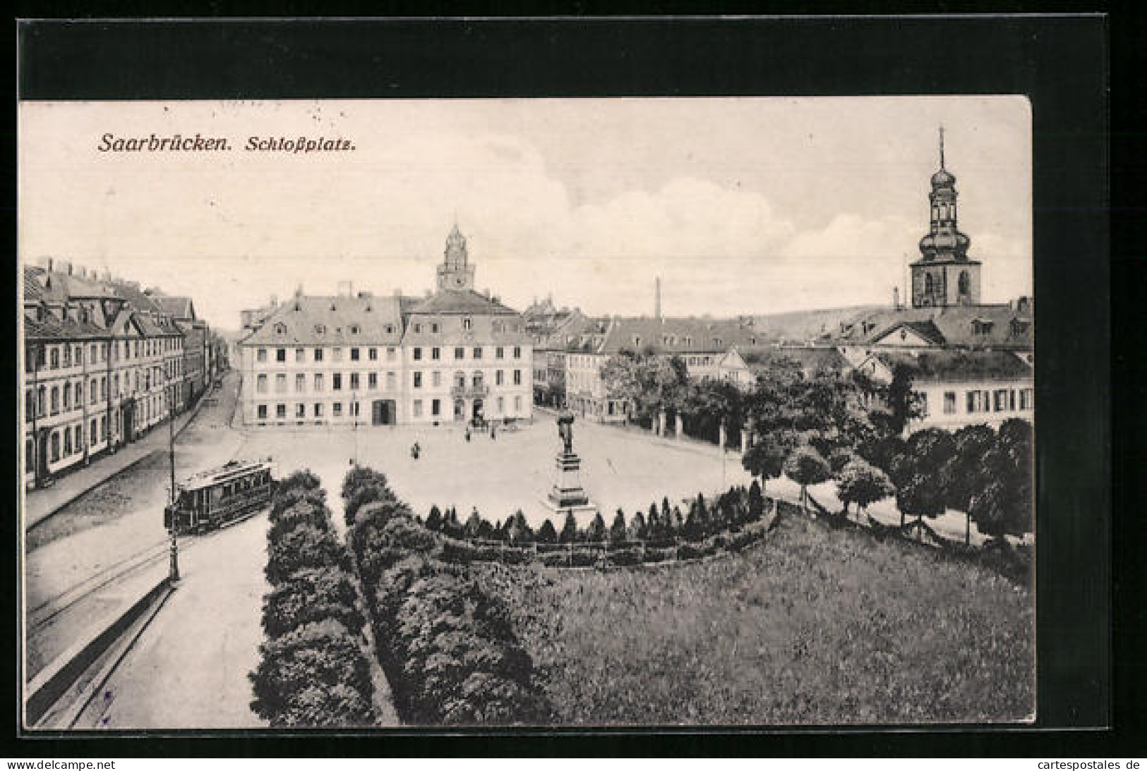 AK Saarbrücken, Schlossplatz Mit Strassenbahn  - Saarbrücken