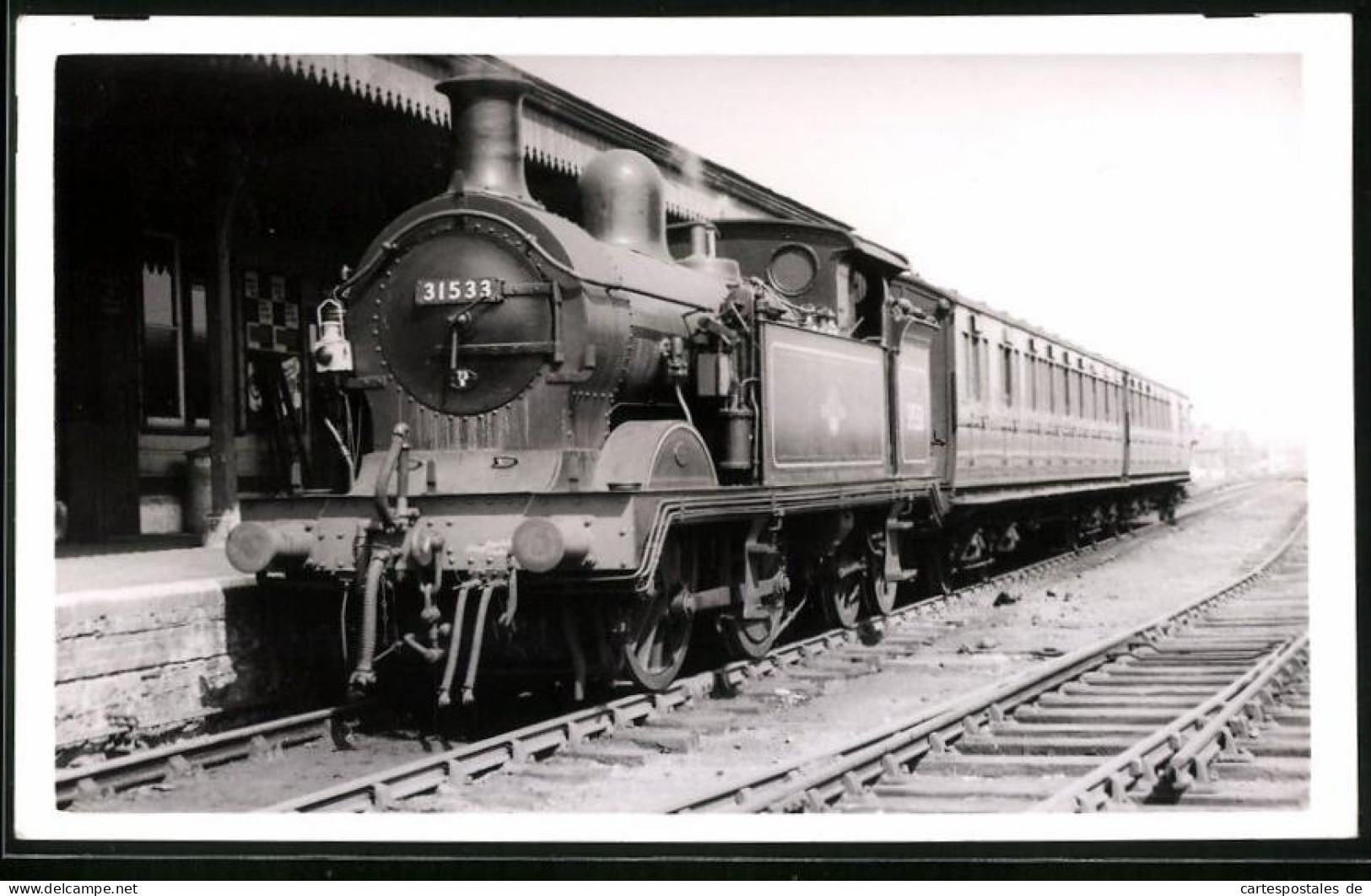 Fotografie Britische Eisenbahn, Personenzug Mit Dampflok Nr. 31533  - Treni