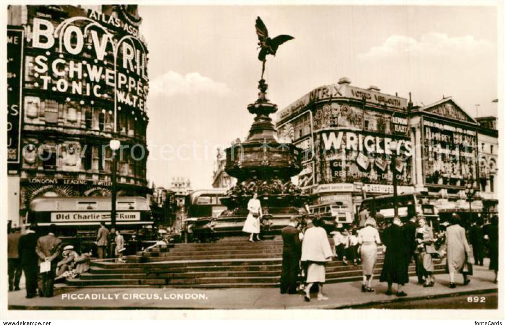 73589959 London Piccadilly Circus Fountain - Autres & Non Classés